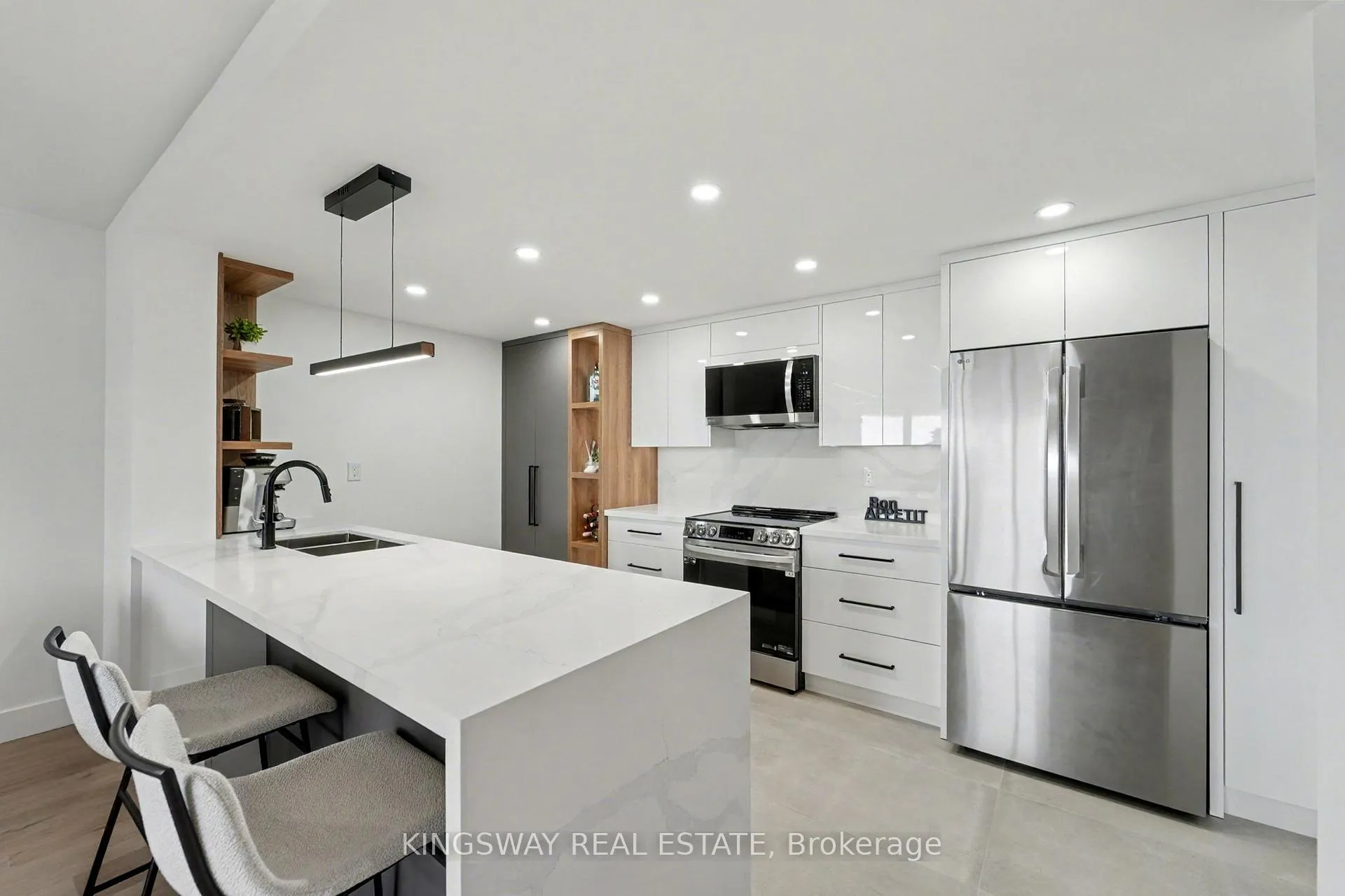 Photo 8 of Unit 712, 7420 Bathurst Street, Vaughan, Brownridge — HOMEH