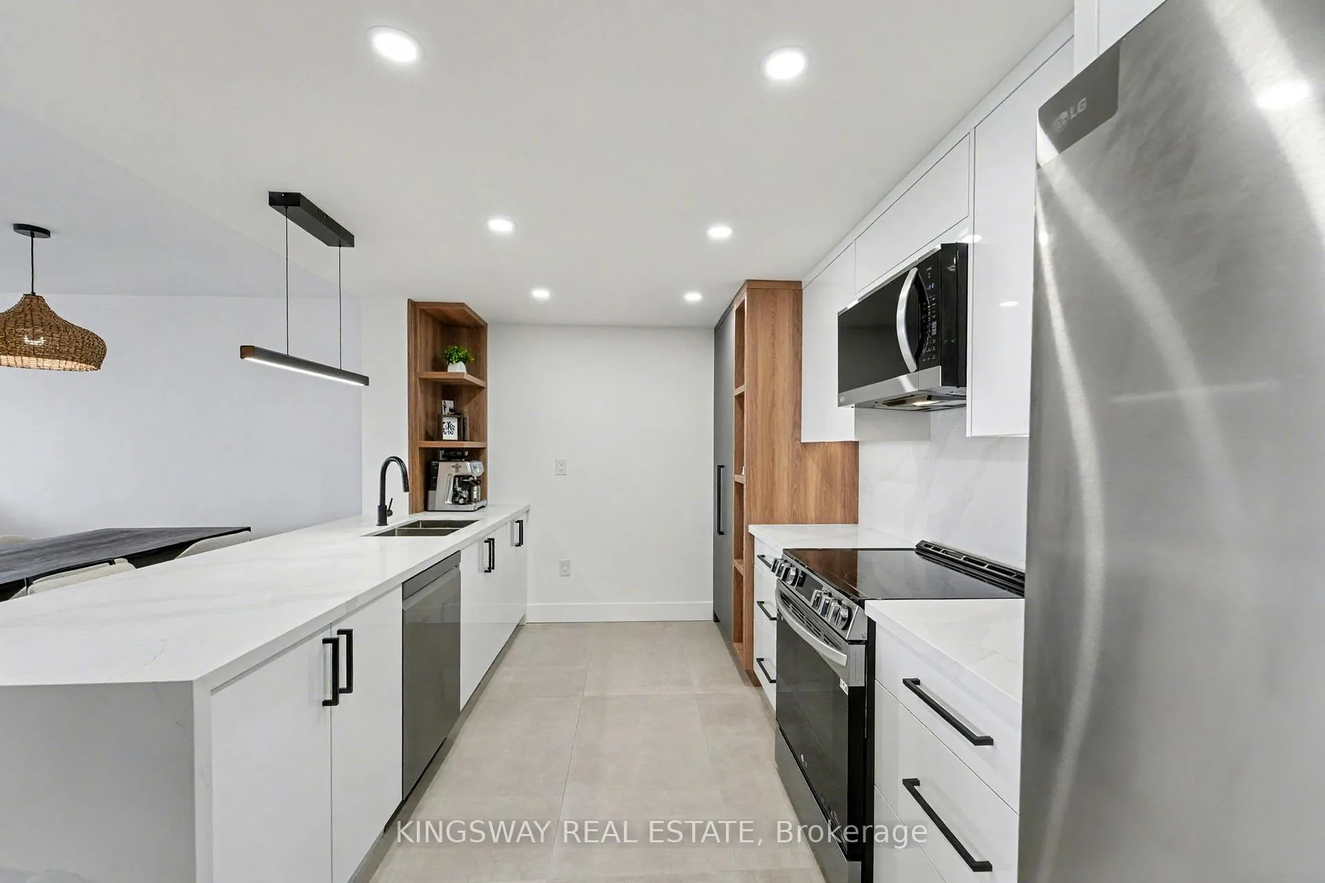 Photo 10 of Unit 712, 7420 Bathurst Street, Vaughan, Brownridge — HOMEH