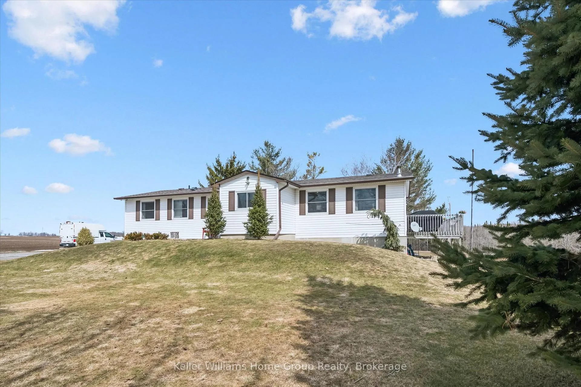 Front of 5789 Seventh Line