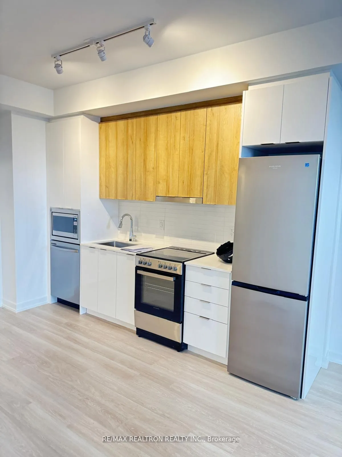 Photo 5 of Unit 512, 9751 Markham Road, Markham, Greensborough — HOMEH