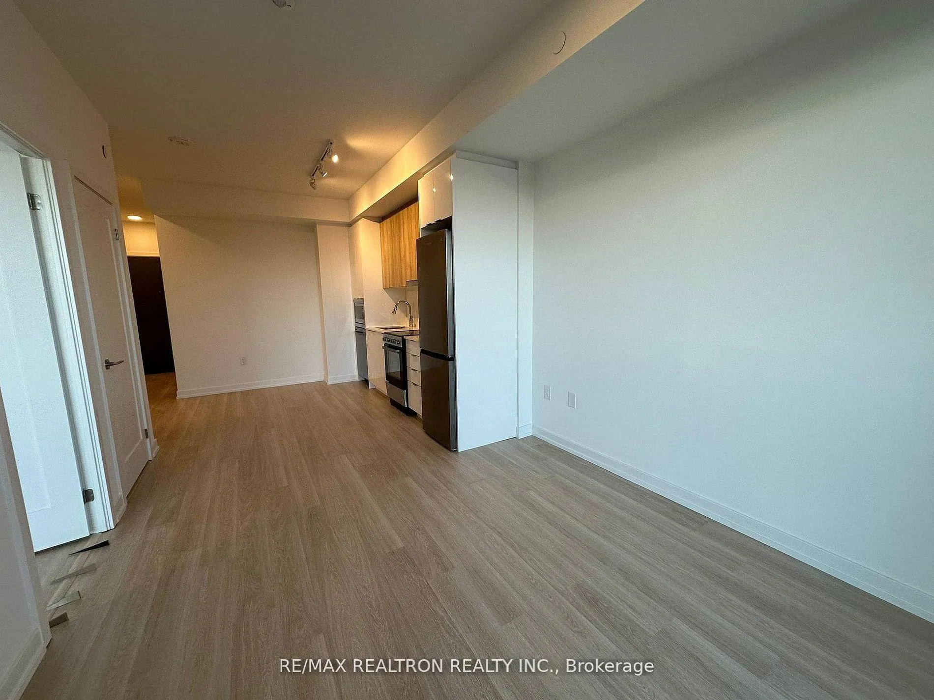 Photo 6 of Unit 512, 9751 Markham Road, Markham, Greensborough — HOMEH