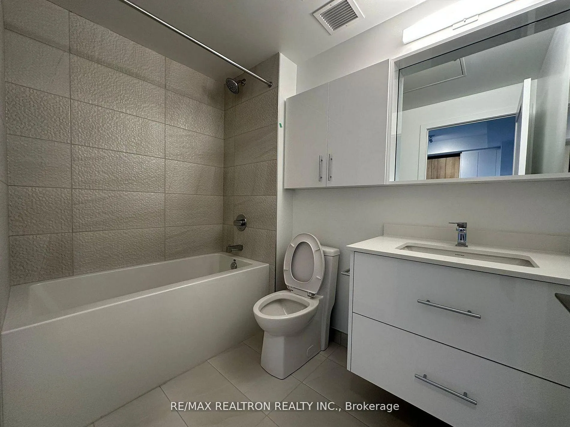 Photo 10 of Unit 512, 9751 Markham Road, Markham, Greensborough — HOMEH