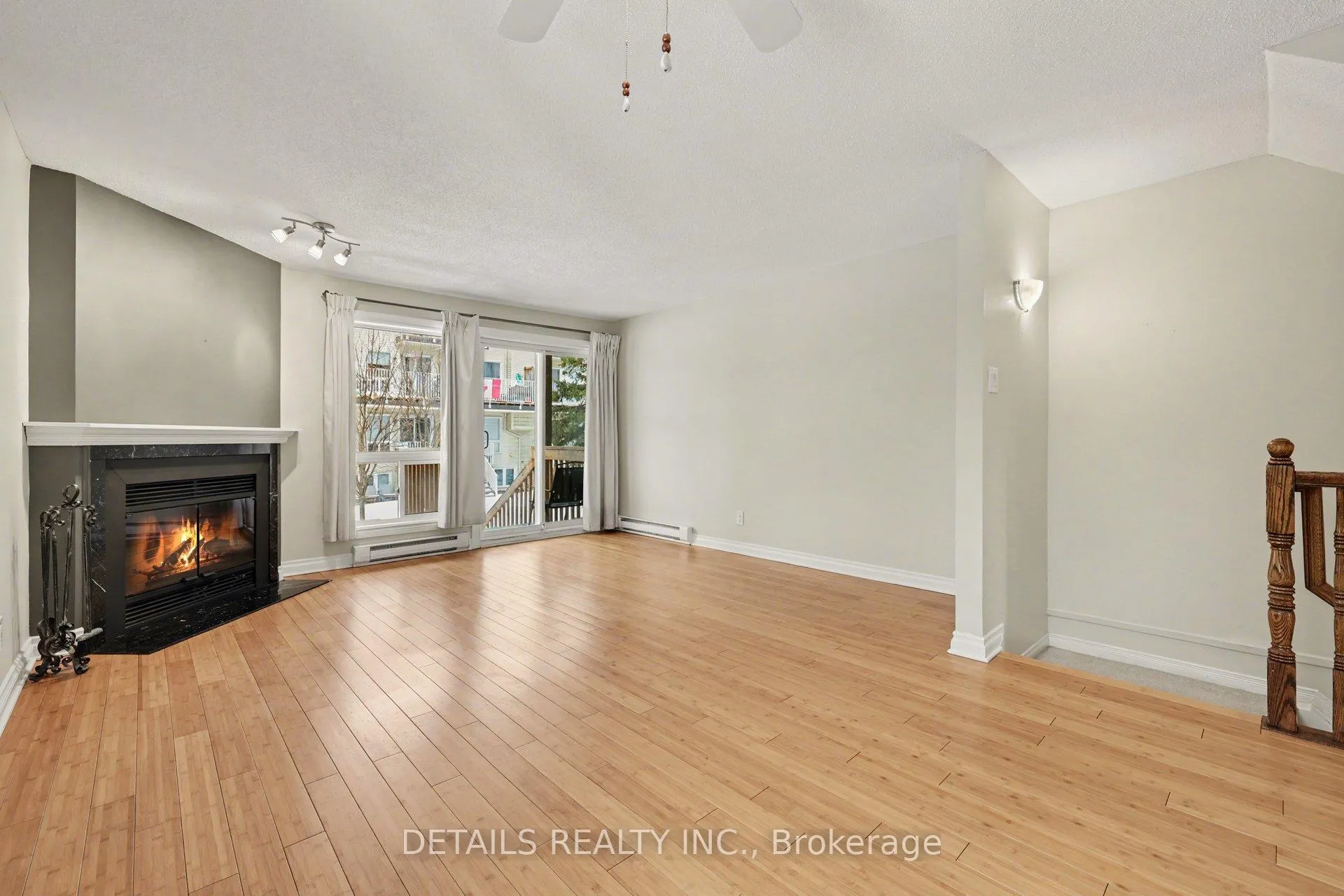 Photo 5 of 306 Briston Private, Ottawa, Hunt Club Park — HOMEH
