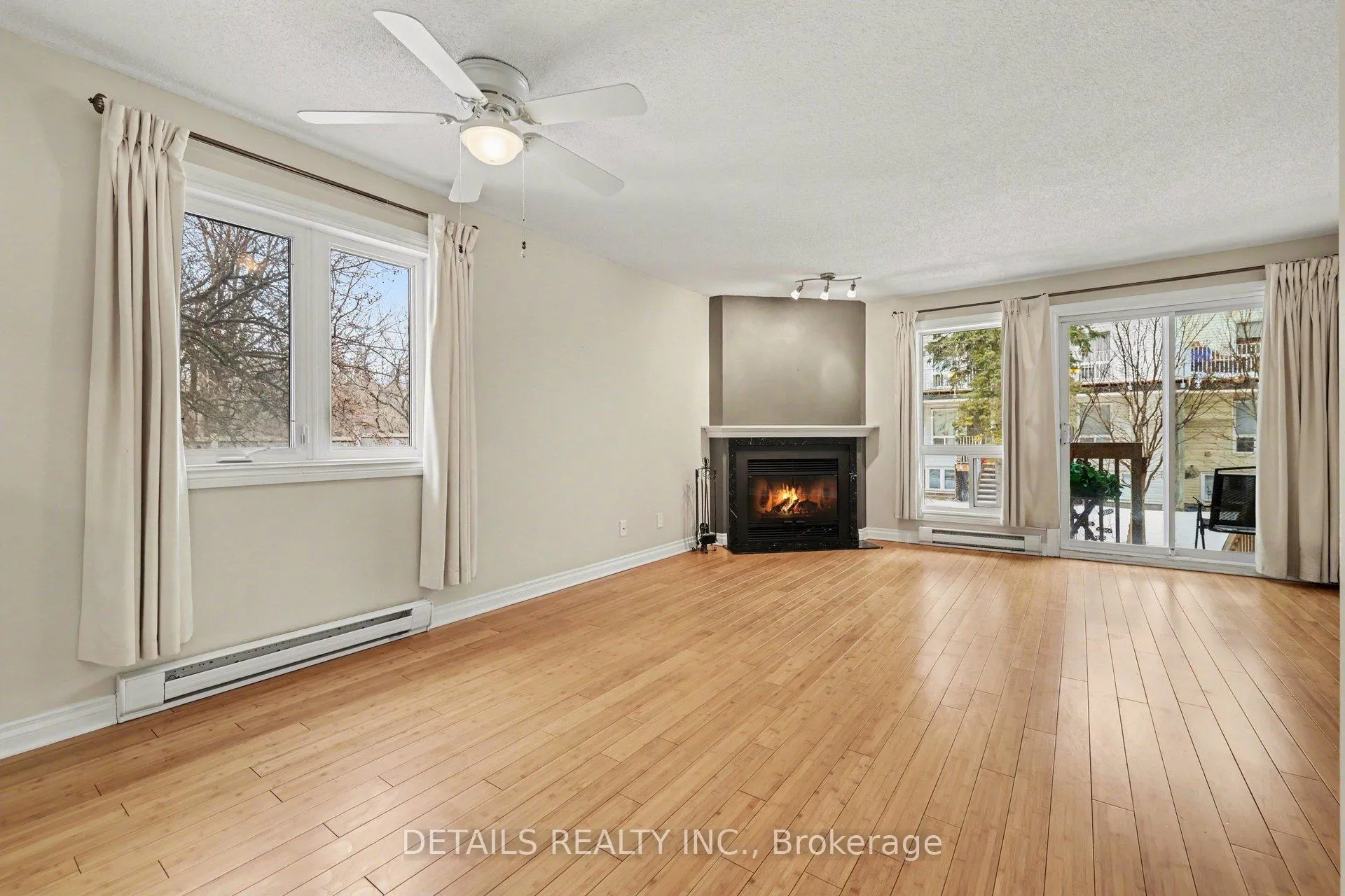 Photo 6 of 306 Briston Private, Ottawa, Hunt Club Park — HOMEH