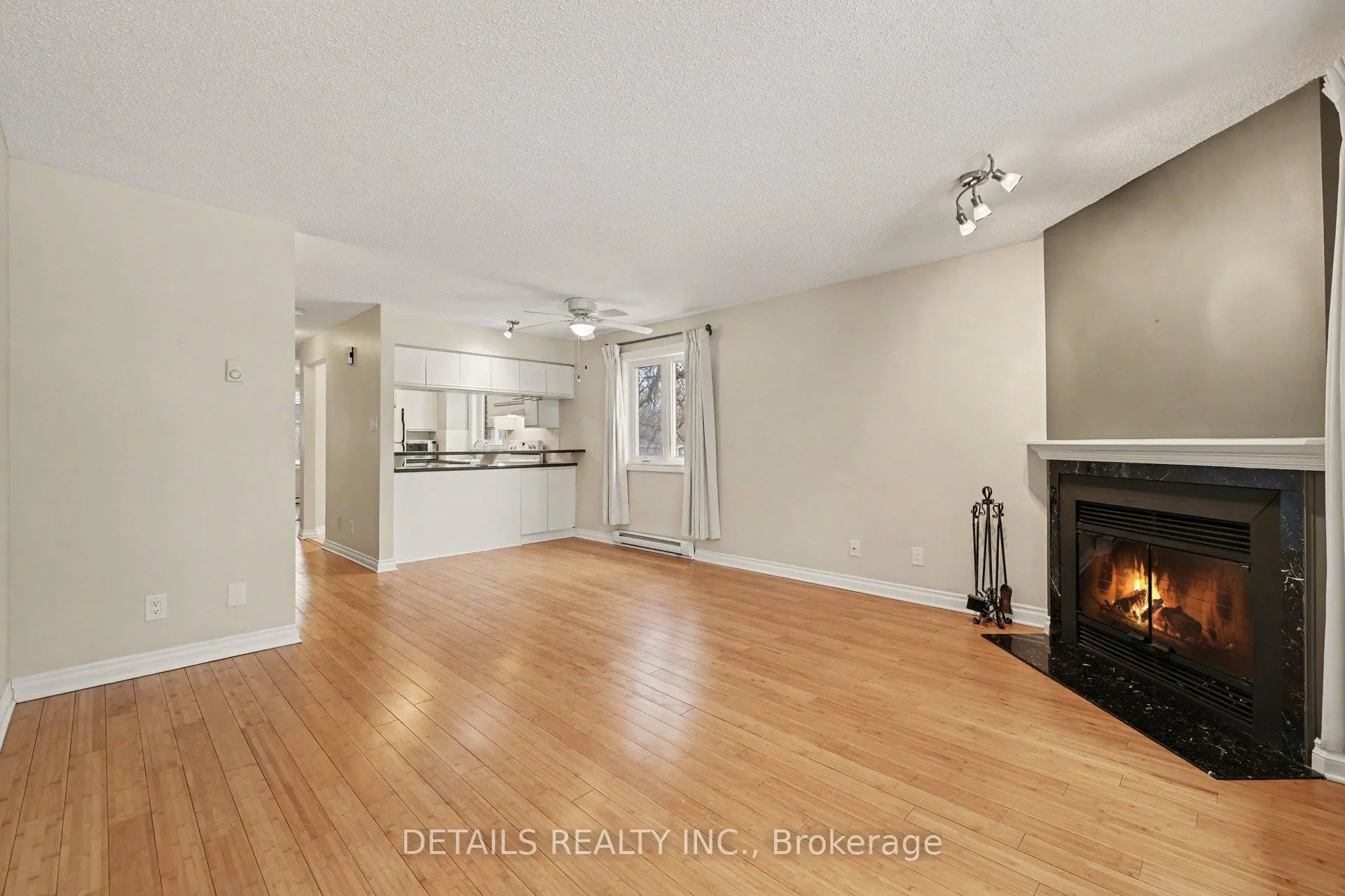 Photo 9 of 306 Briston Private, Ottawa, Hunt Club Park — HOMEH
