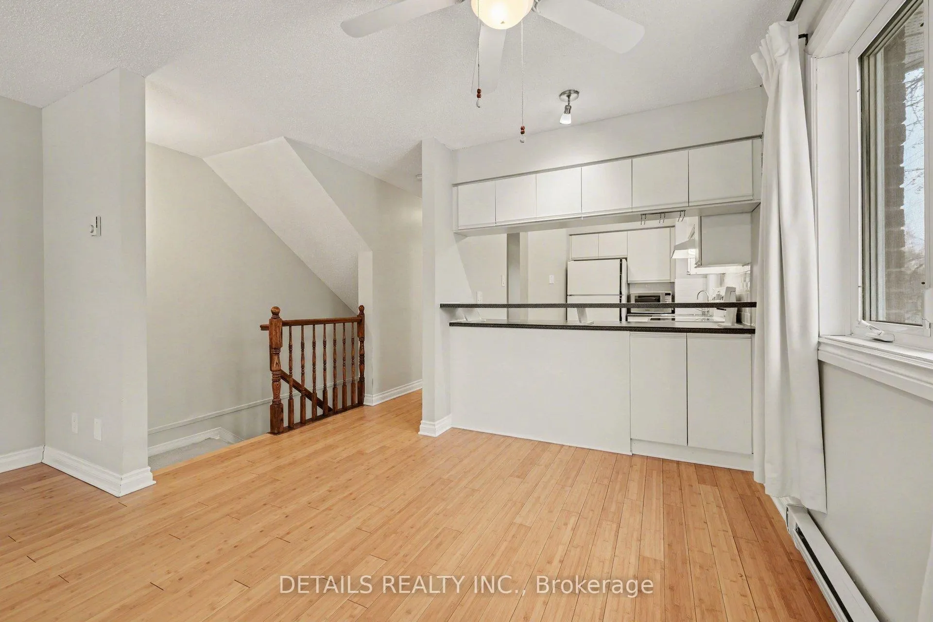 Photo 12 of 306 Briston Private, Ottawa, Hunt Club Park — HOMEH