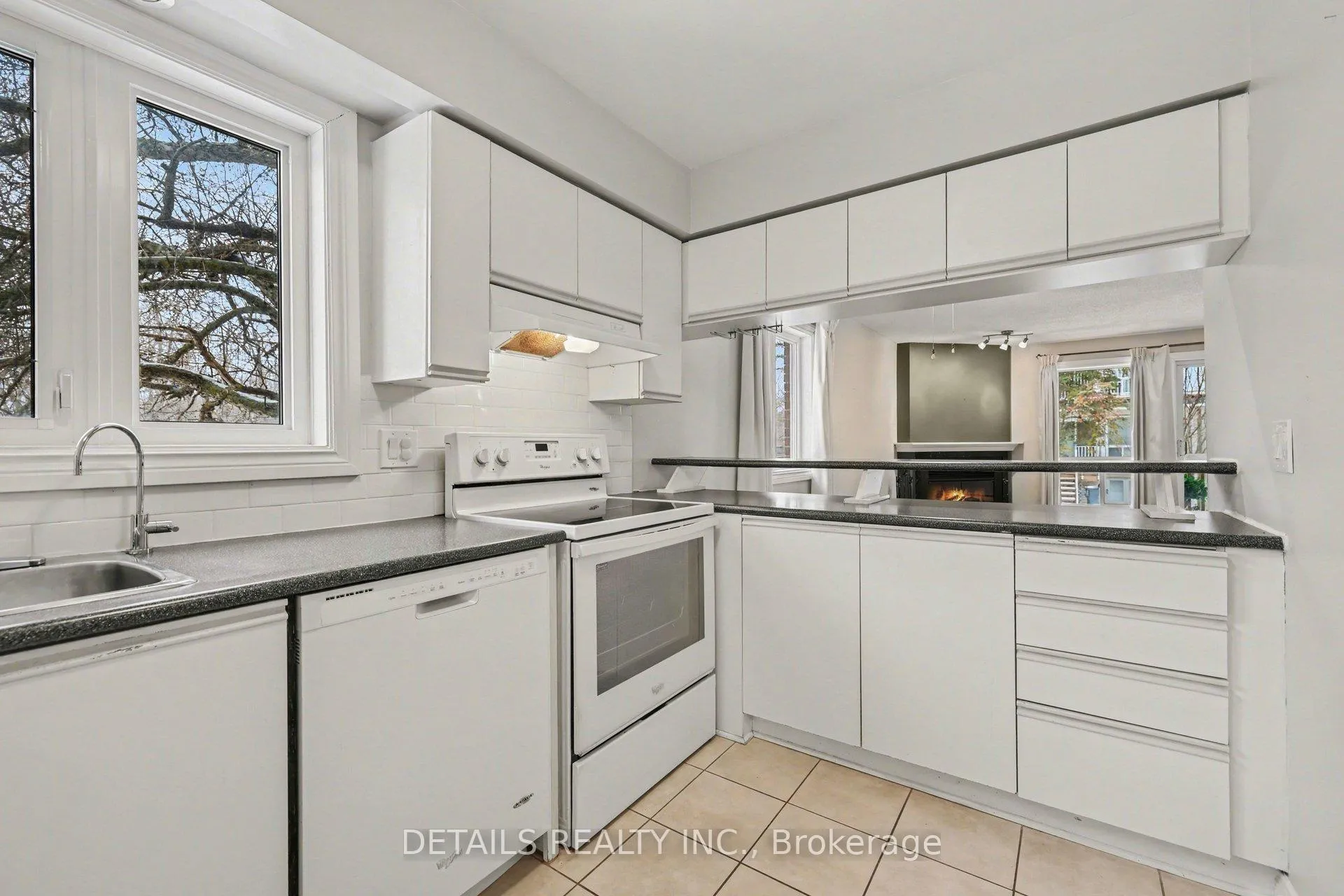 Photo 15 of 306 Briston Private, Ottawa, Hunt Club Park — HOMEH