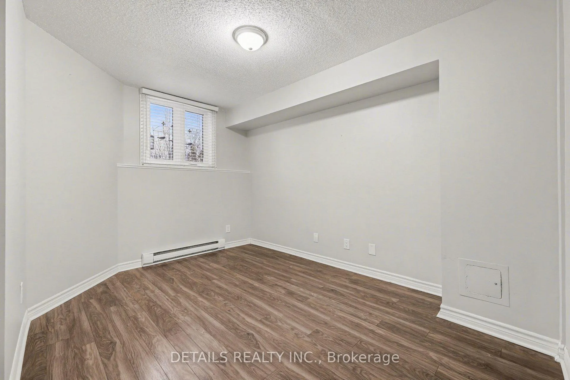 Photo 18 of 306 Briston Private, Ottawa, Hunt Club Park — HOMEH