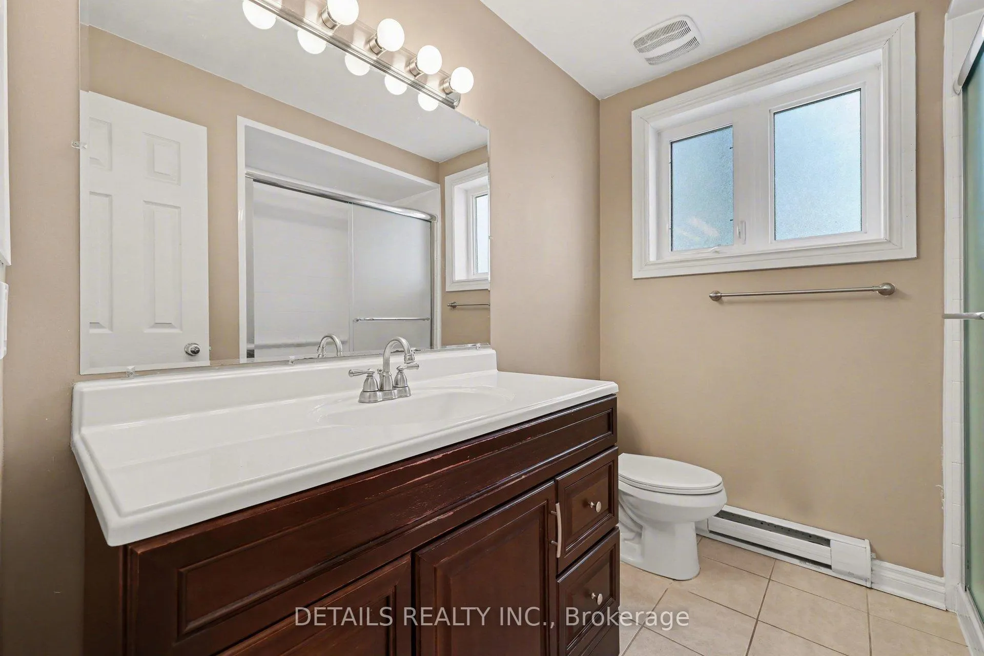 Photo 20 of 306 Briston Private, Ottawa, Hunt Club Park — HOMEH