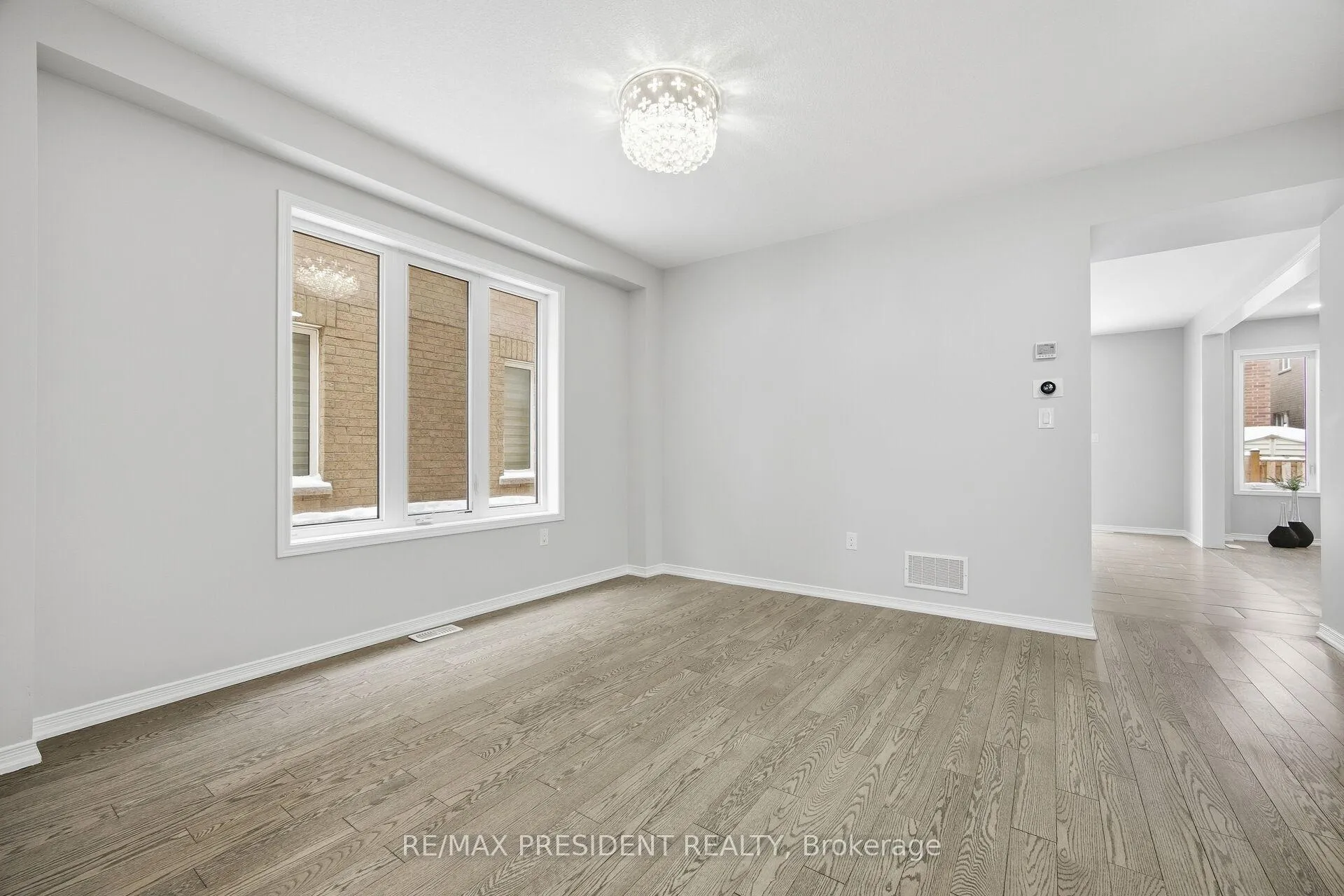 Photo 5 of 584 Remembrance Road, Brampton, Northwest Brampton — HOMEH