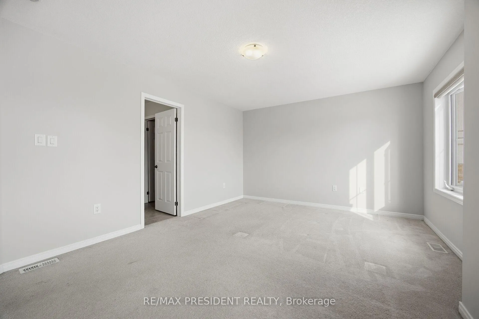 Photo 27 of 584 Remembrance Road, Brampton, Northwest Brampton — HOMEH