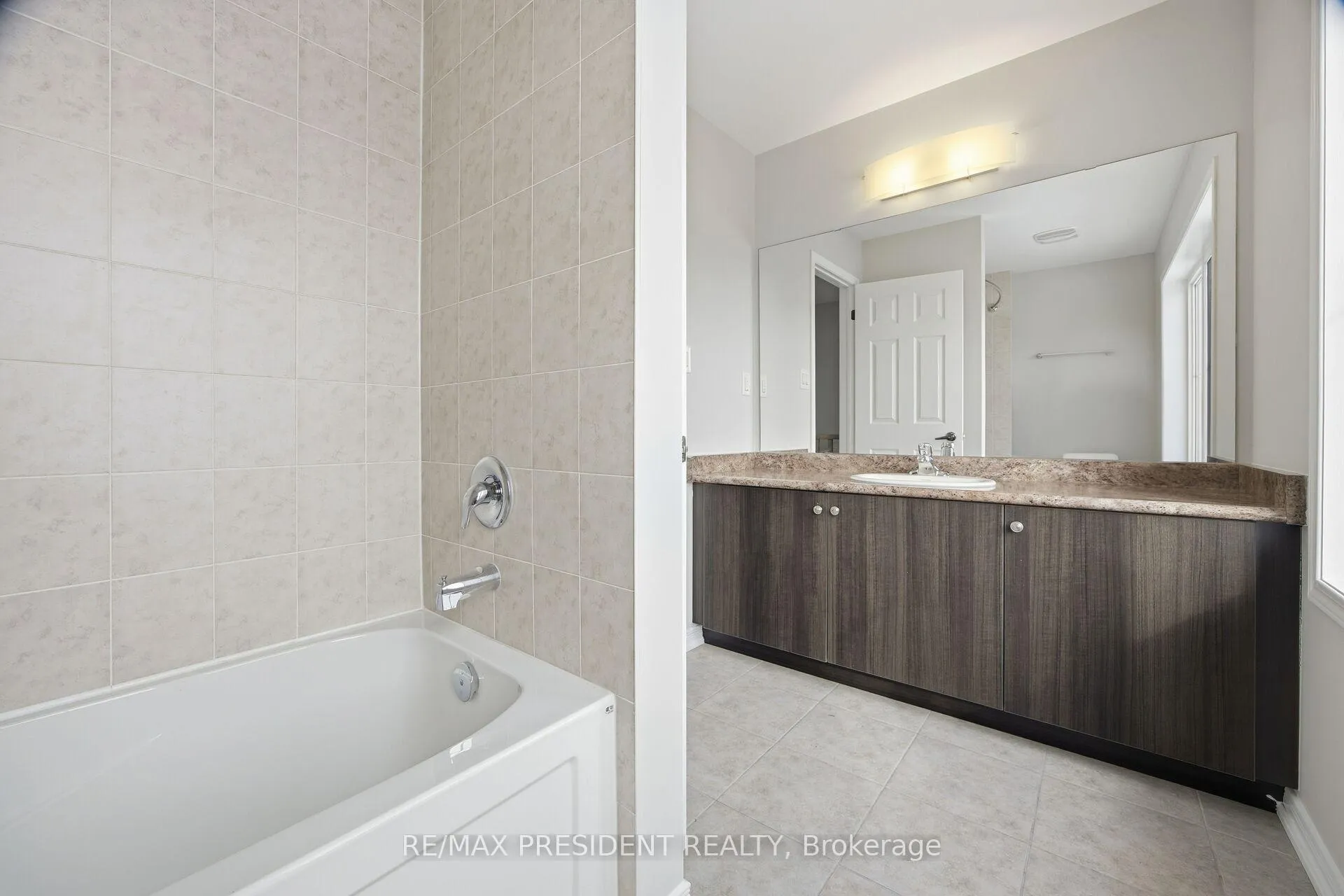 Photo 38 of 584 Remembrance Road, Brampton, Northwest Brampton — HOMEH