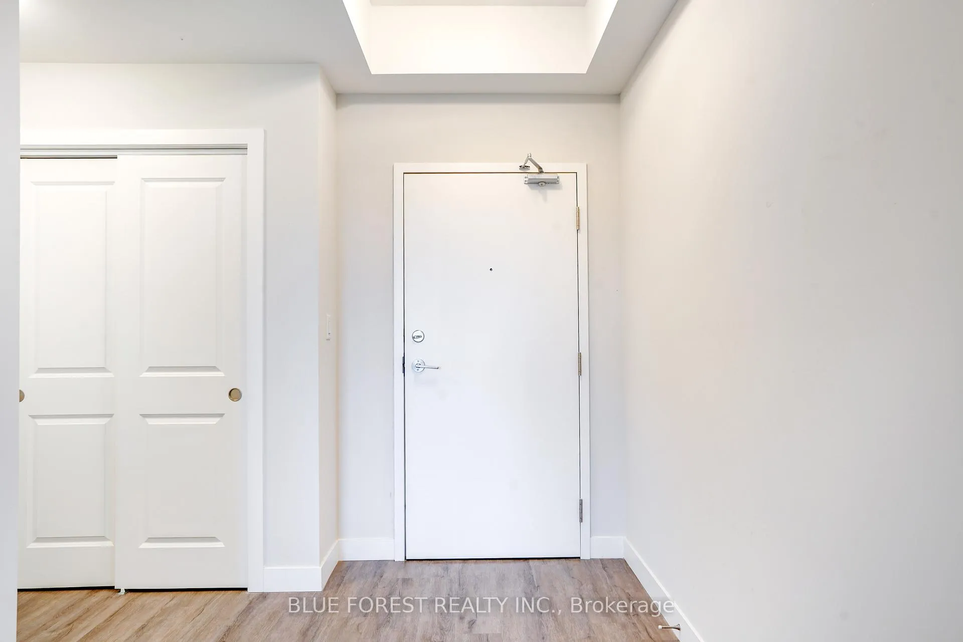 Photo 5 of Unit 307, 100 The Promenade, Central Elgin, Port Stanley — HOMEH