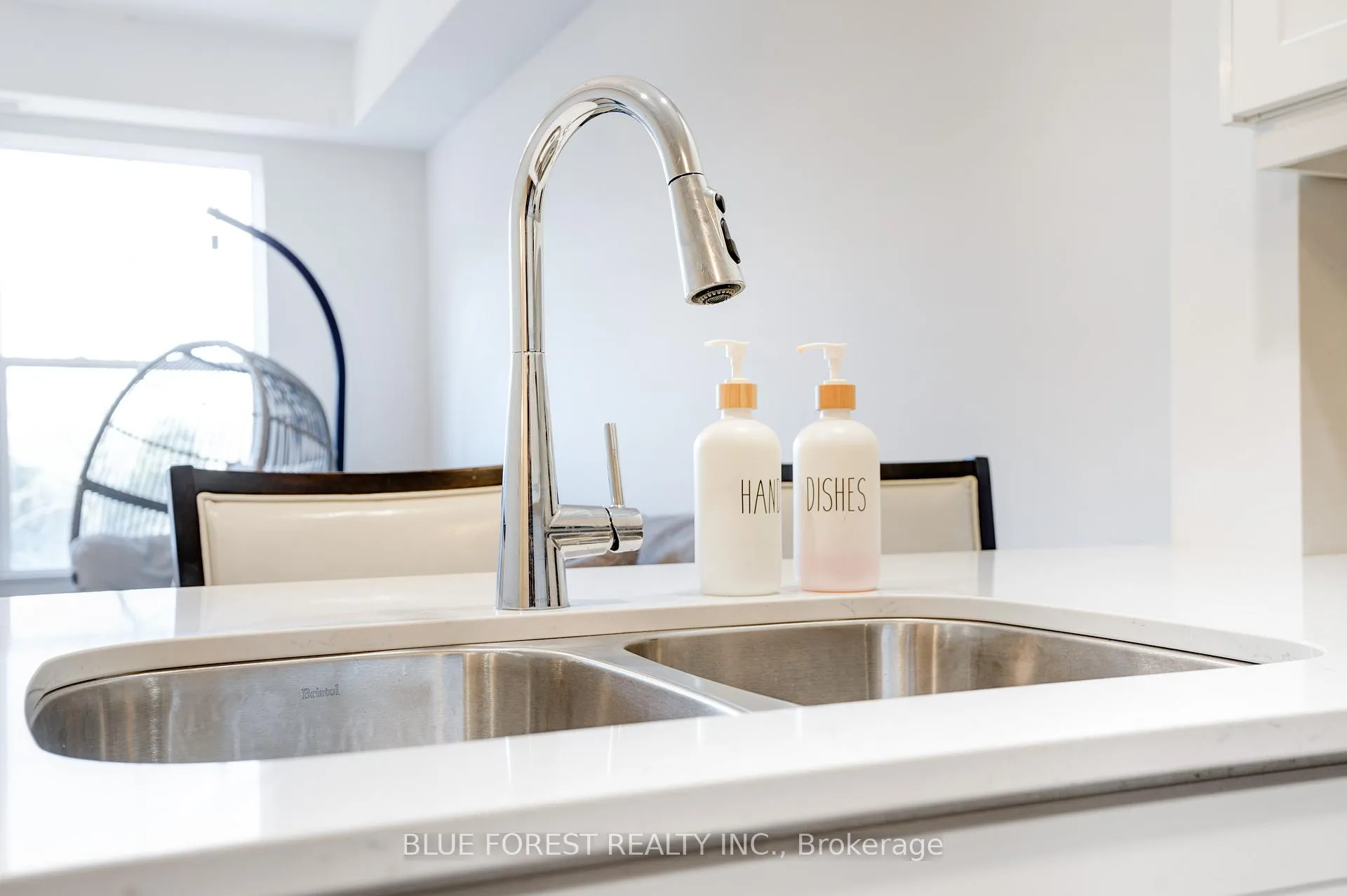 Photo 9 of Unit 307, 100 The Promenade, Central Elgin, Port Stanley — HOMEH