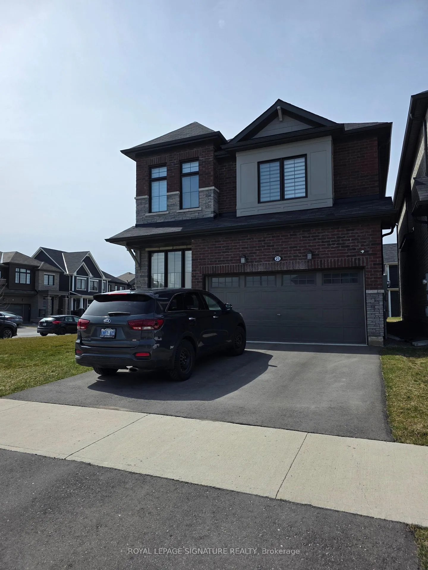 Photo 2 of 25 Buttercream Avenue, Thorold, Rolling Meadows — HOMEH