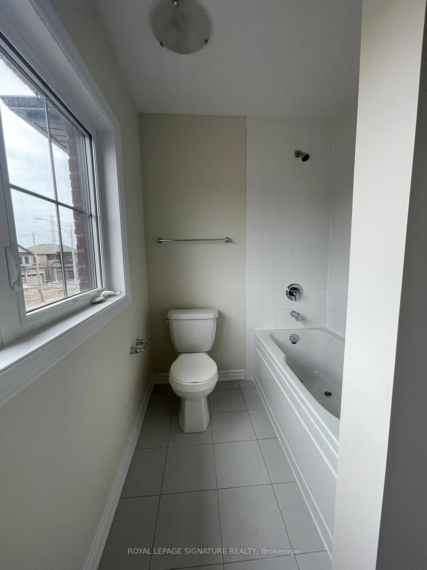 Photo 11 of 25 Buttercream Avenue, Thorold, Rolling Meadows — HOMEH