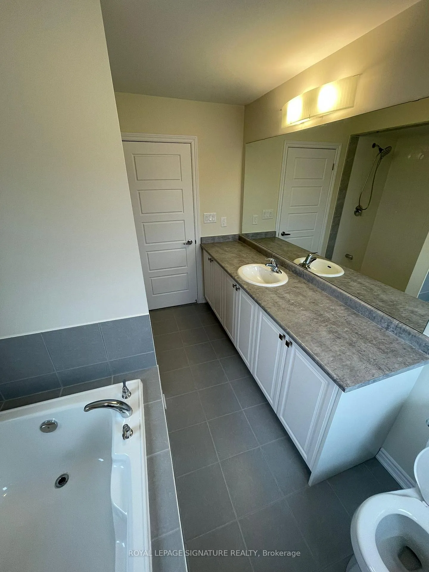 Photo 12 of 25 Buttercream Avenue, Thorold, Rolling Meadows — HOMEH