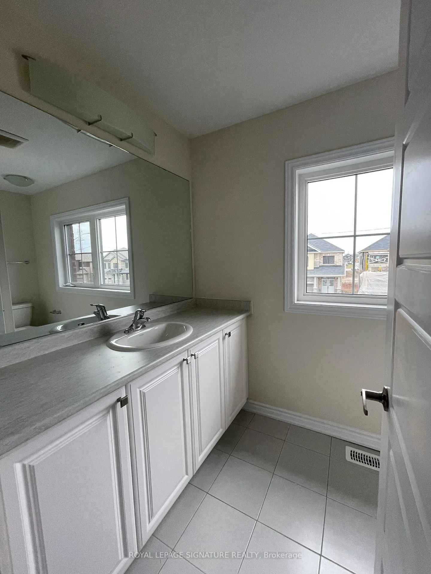 Photo 20 of 25 Buttercream Avenue, Thorold, Rolling Meadows — HOMEH