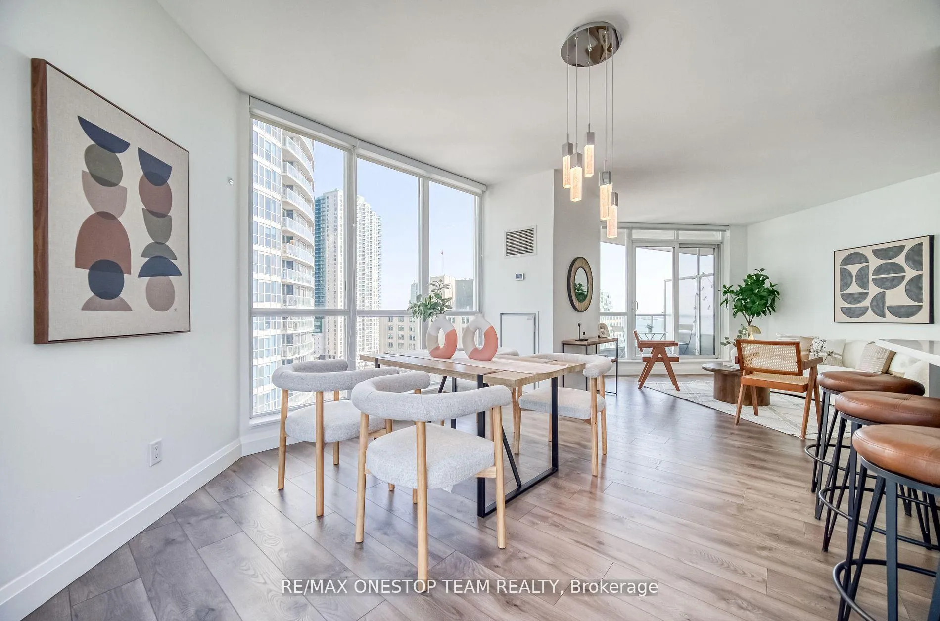 Photo 12 of Unit 1002, 218 Queens Quay W, Toronto, Waterfront Communities — HOMEH