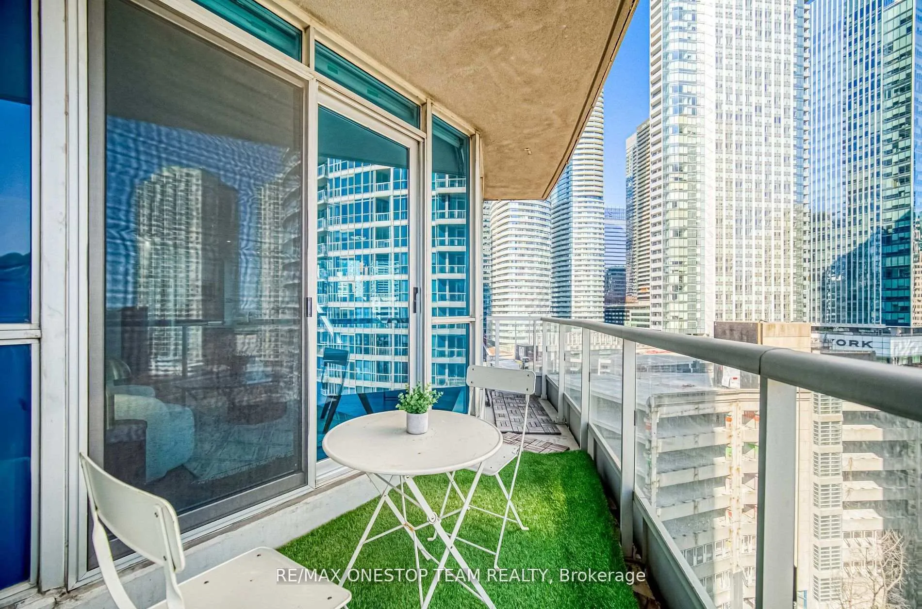 Photo 27 of Unit 1002, 218 Queens Quay W, Toronto, Waterfront Communities — HOMEH