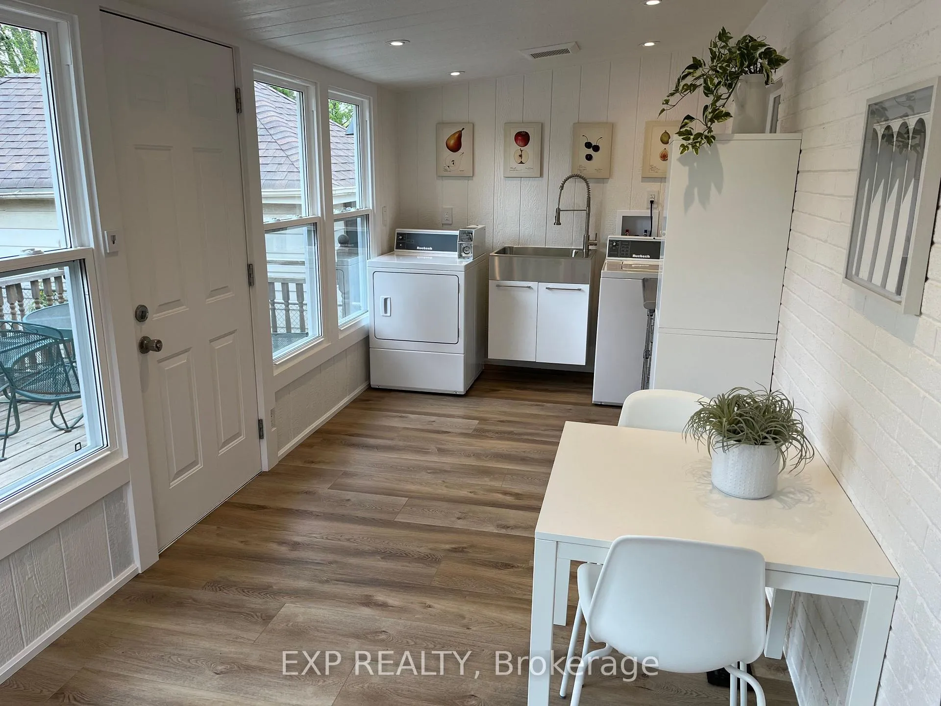 Photo 2 of Unit Basement, 179 Paradise Road N, Hamilton, Westdale — HOMEH