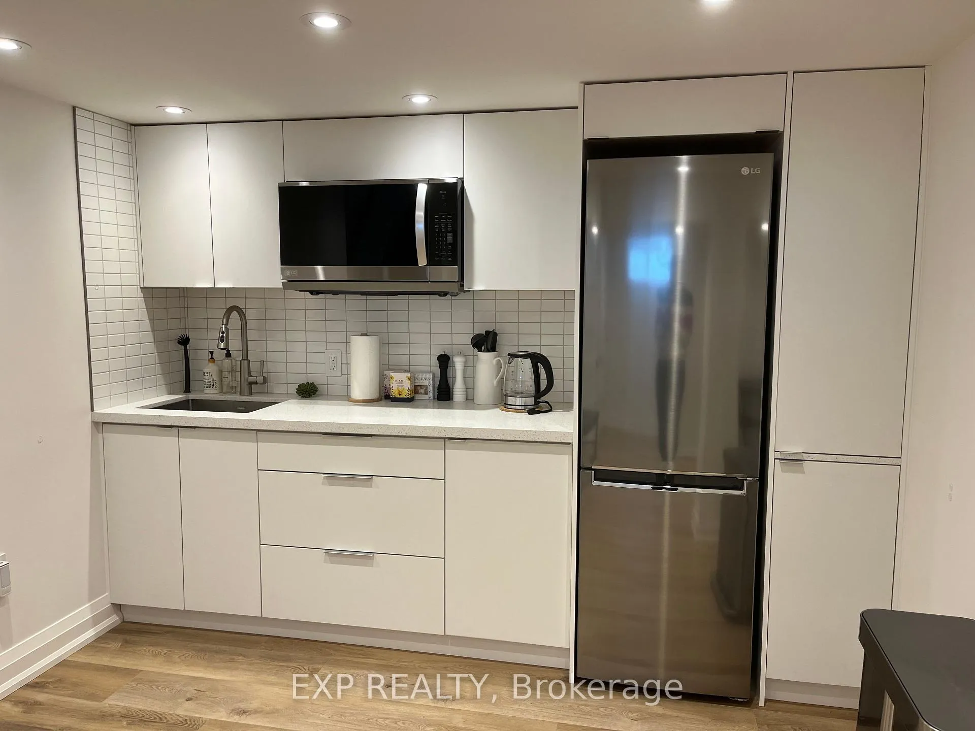 Photo 4 of Unit Basement, 179 Paradise Road N, Hamilton, Westdale — HOMEH