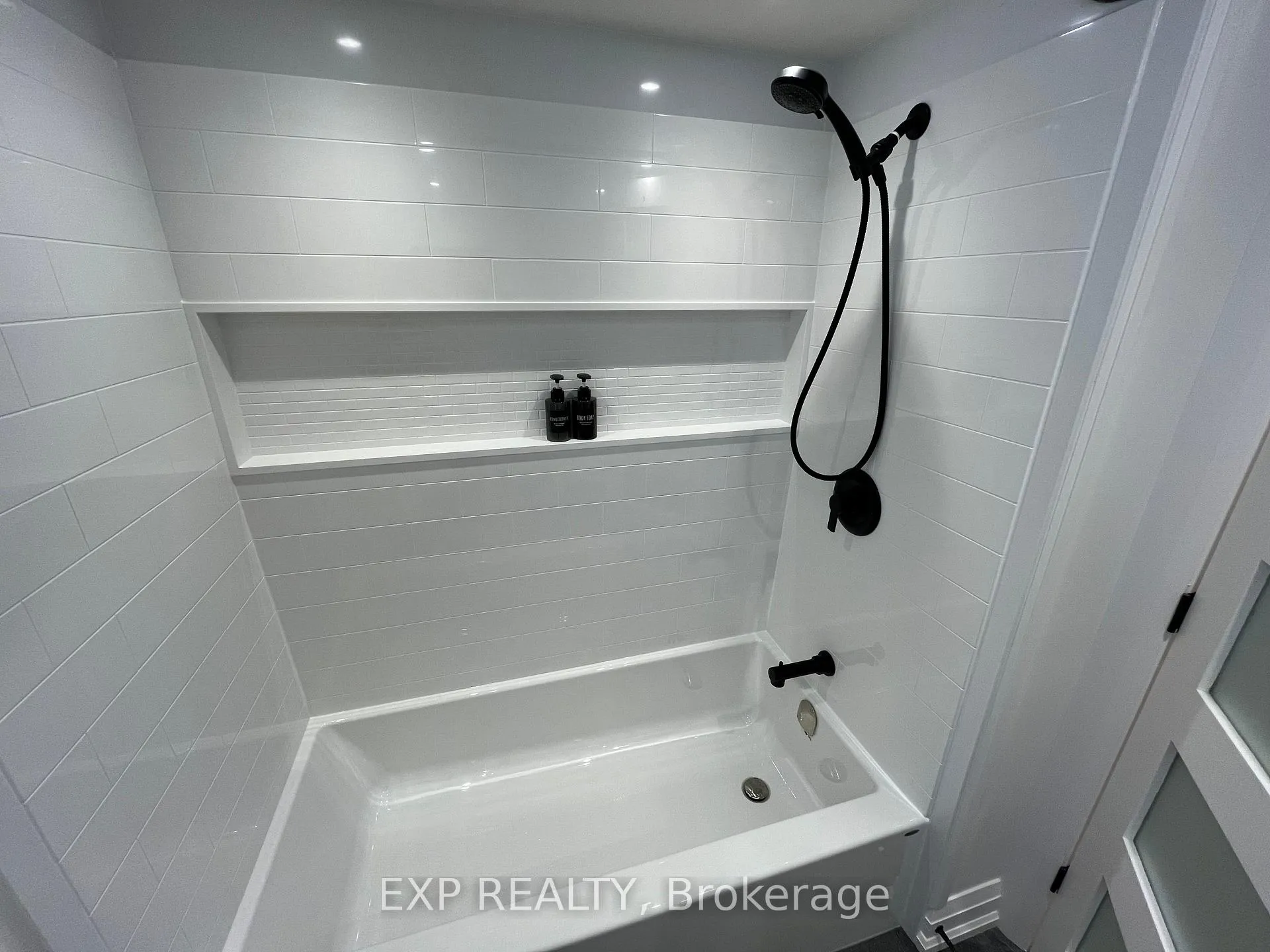 Photo 10 of Unit Basement, 179 Paradise Road N, Hamilton, Westdale — HOMEH