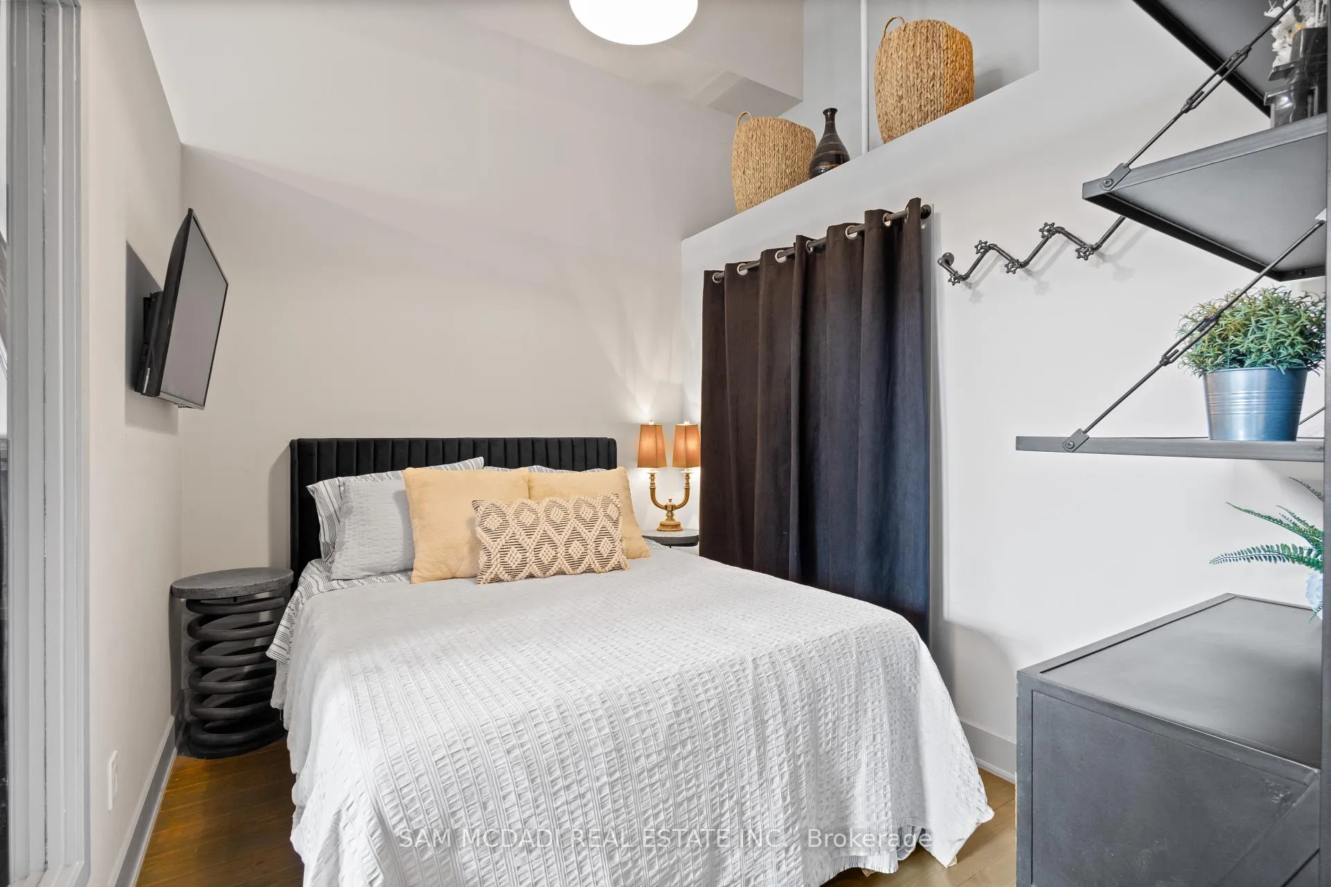 Photo 5 of Unit 204, 183 Dovercourt Road, Toronto, Trinity-Bellwoods — HOMEH