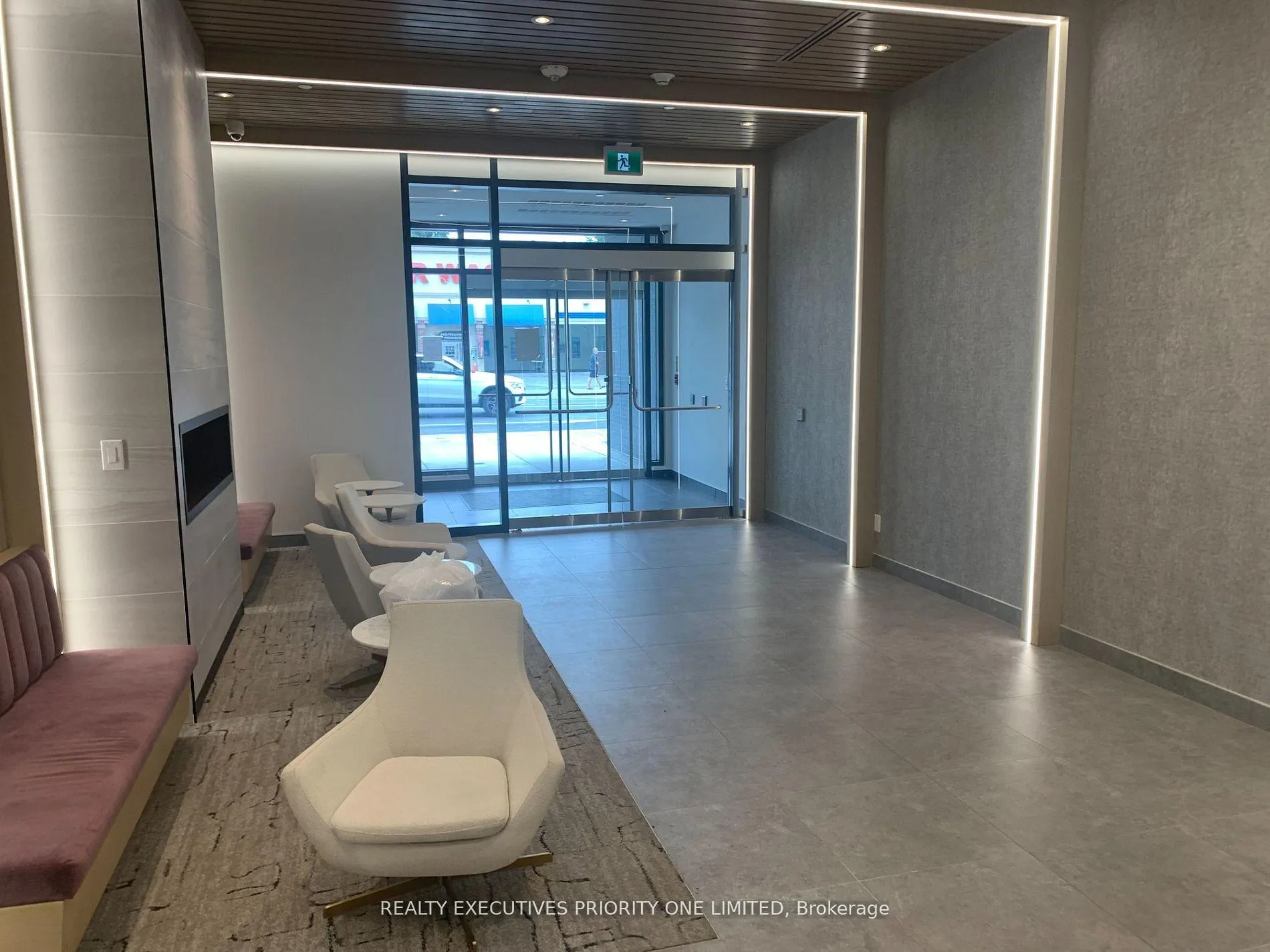 Photo 2 of Unit 407, 2369 Danforth Avenue, Toronto, East End-Danforth — HOMEH
