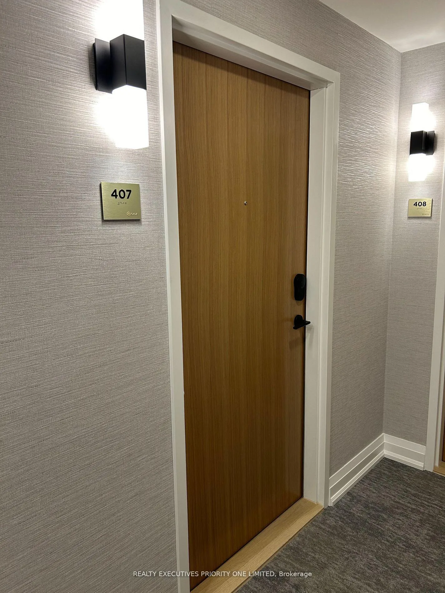 Photo 3 of Unit 407, 2369 Danforth Avenue, Toronto, East End-Danforth — HOMEH