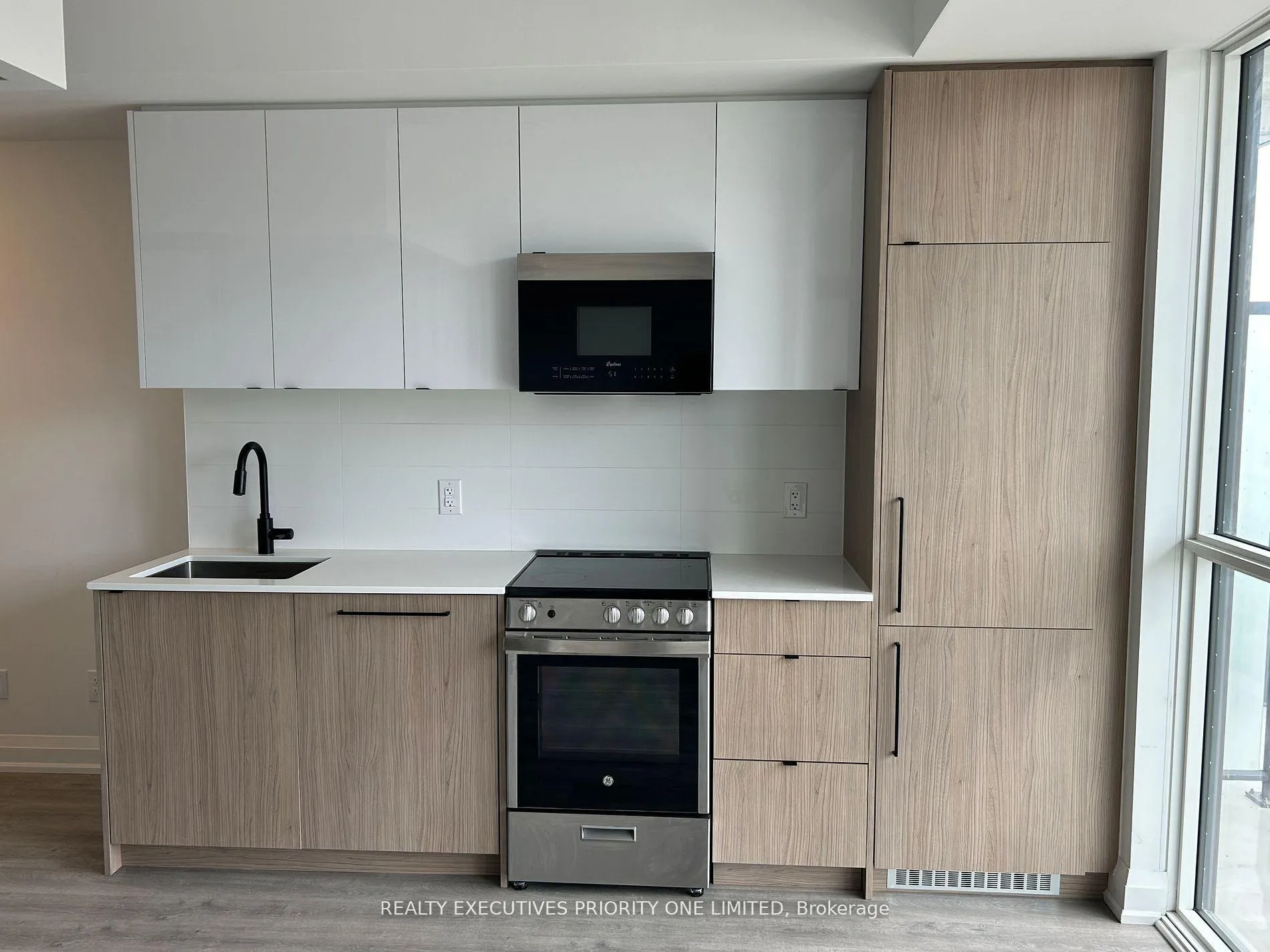 Photo 7 of Unit 407, 2369 Danforth Avenue, Toronto, East End-Danforth — HOMEH