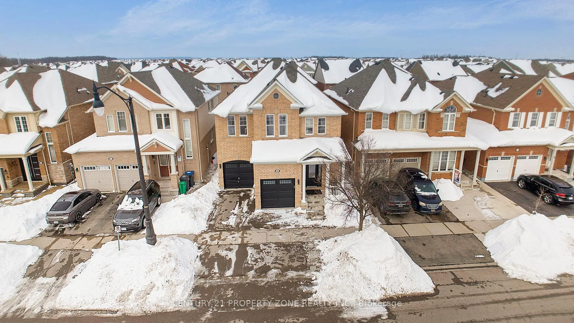 Photo 2 of 48 Gibbs Road, Brampton, Northwest Brampton — HOMEH