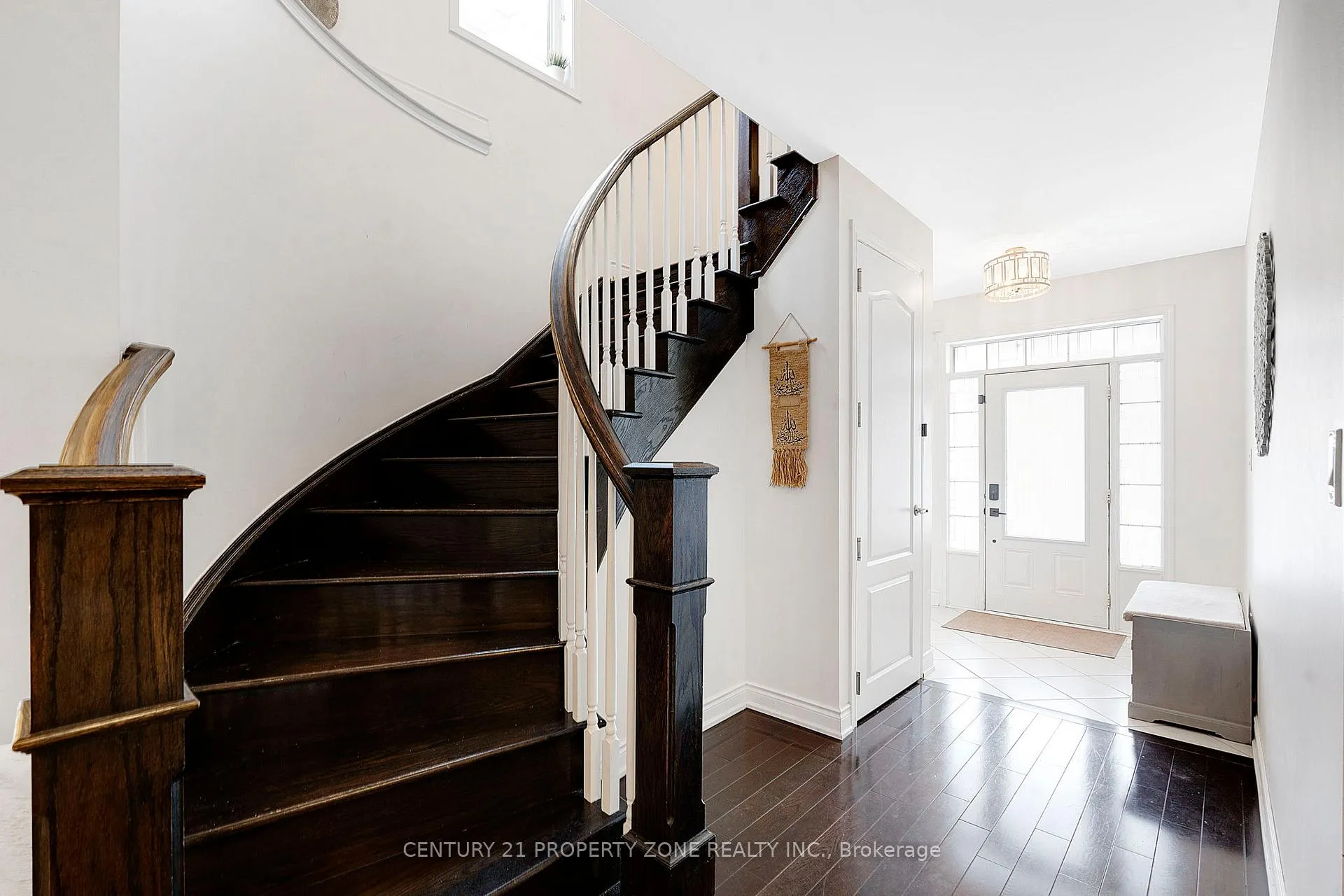 Photo 9 of 48 Gibbs Road, Brampton, Northwest Brampton — HOMEH