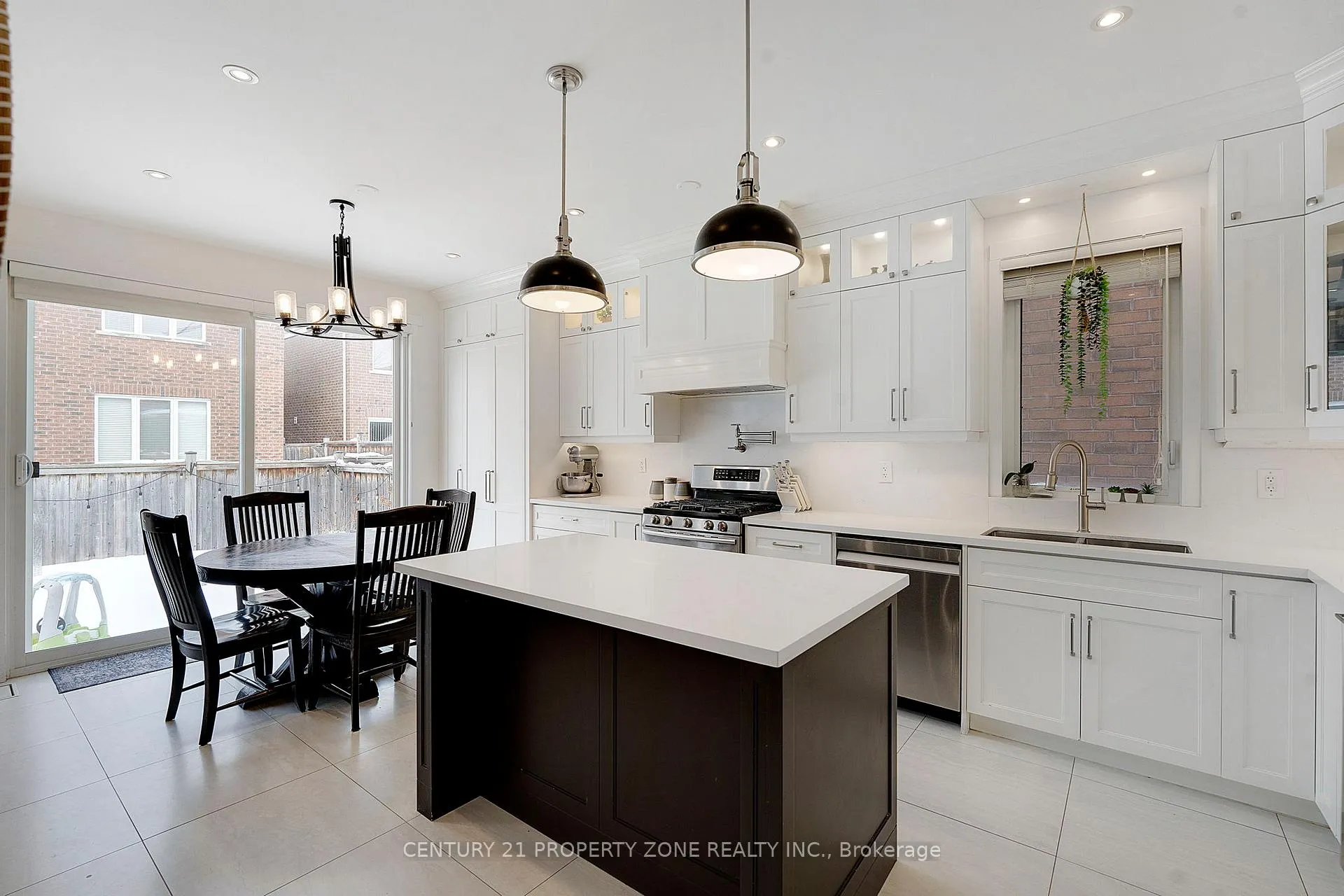 Photo 19 of 48 Gibbs Road, Brampton, Northwest Brampton — HOMEH