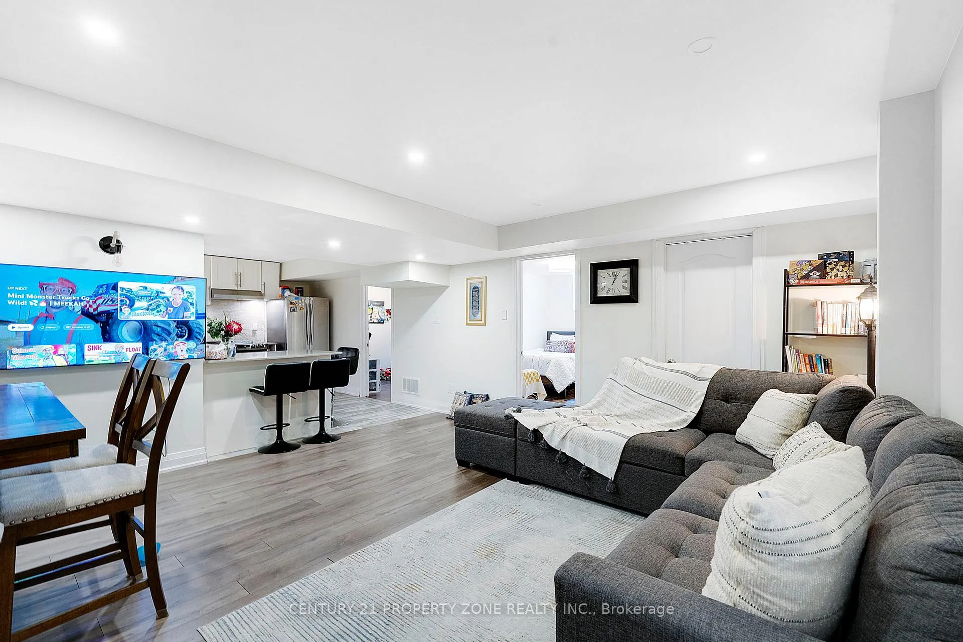 Photo 42 of 48 Gibbs Road, Brampton, Northwest Brampton — HOMEH
