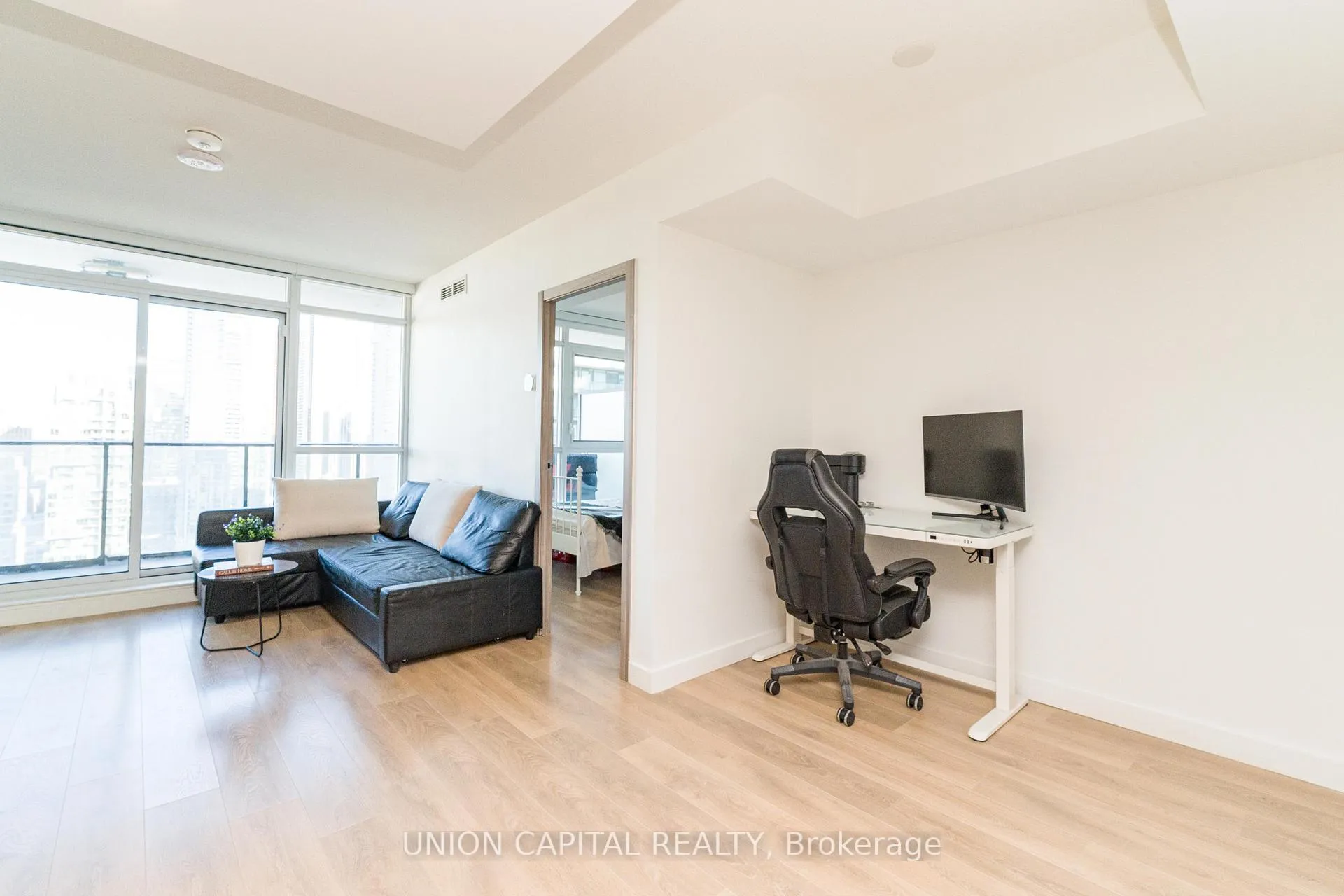 Photo 11 of Unit 4502, 38 Widmer Street, Toronto, Waterfront Communities — HOMEH