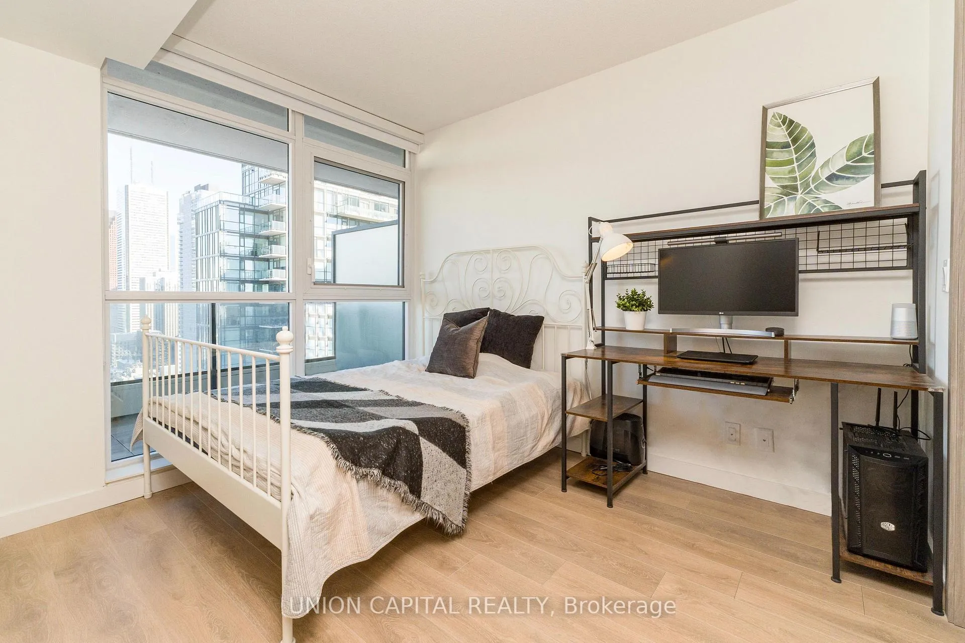 Photo 18 of Unit 4502, 38 Widmer Street, Toronto, Waterfront Communities — HOMEH