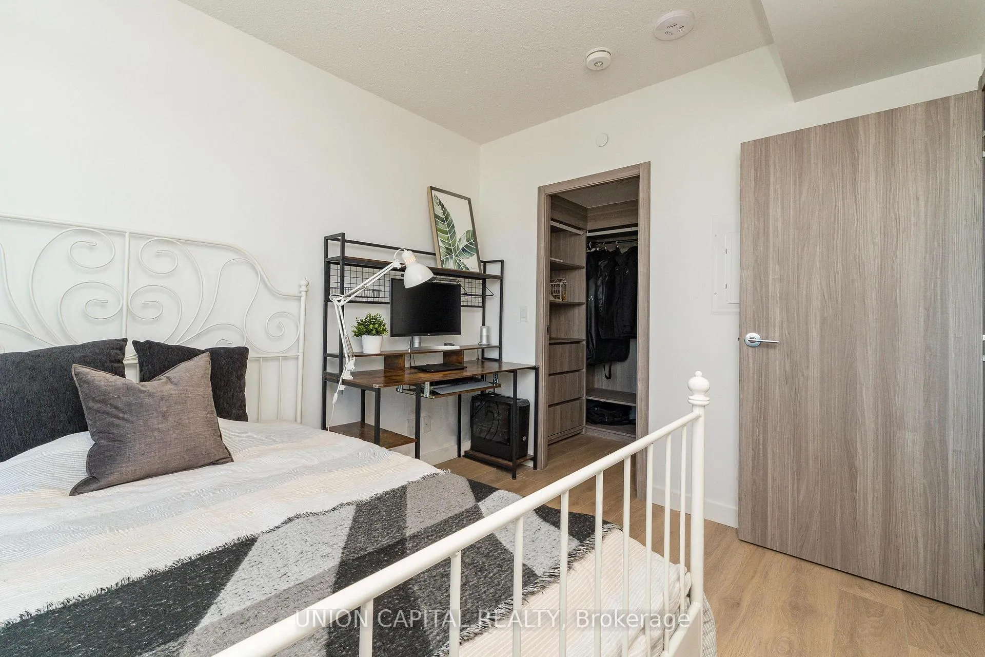 Photo 19 of Unit 4502, 38 Widmer Street, Toronto, Waterfront Communities — HOMEH