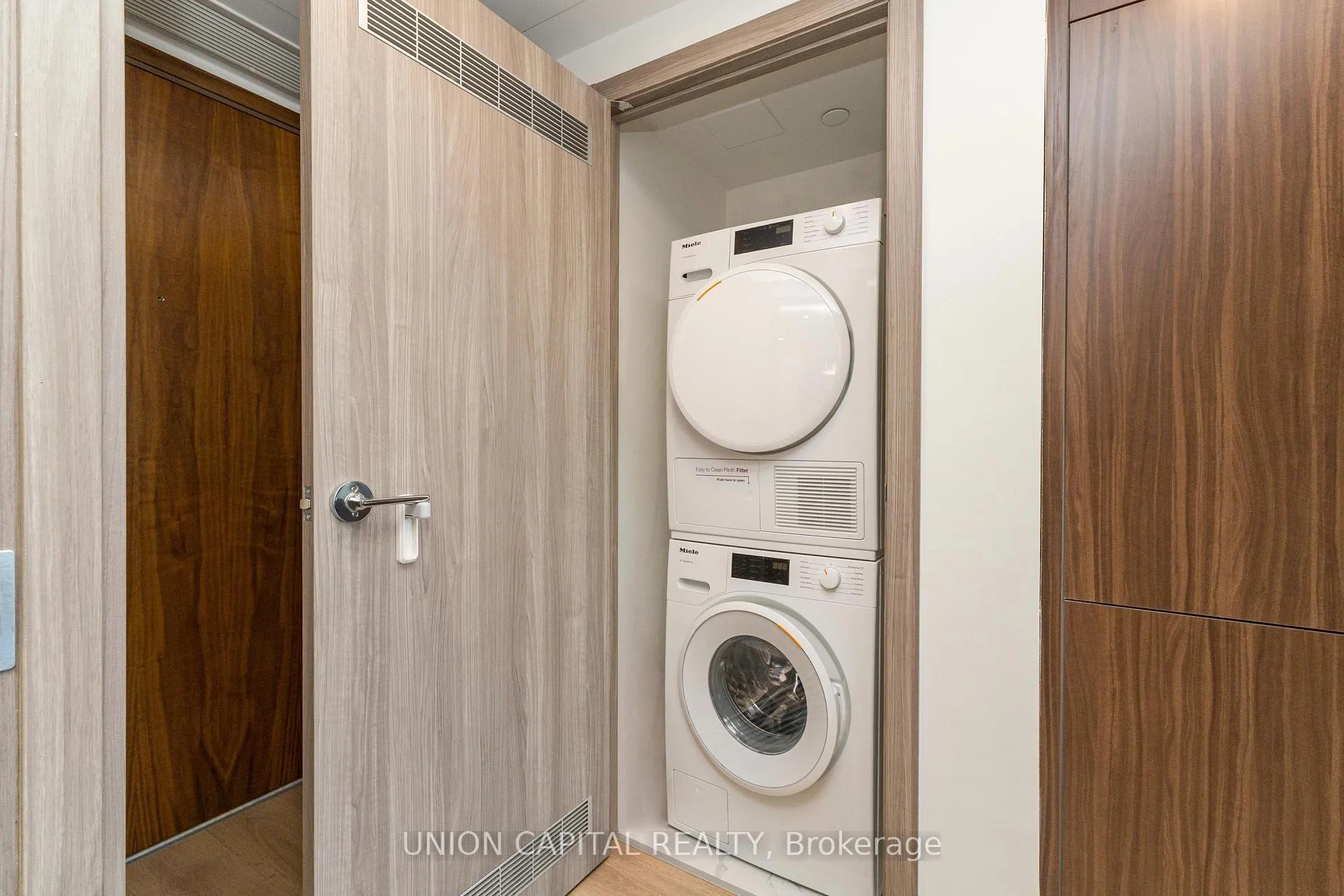 Photo 22 of Unit 4502, 38 Widmer Street, Toronto, Waterfront Communities — HOMEH