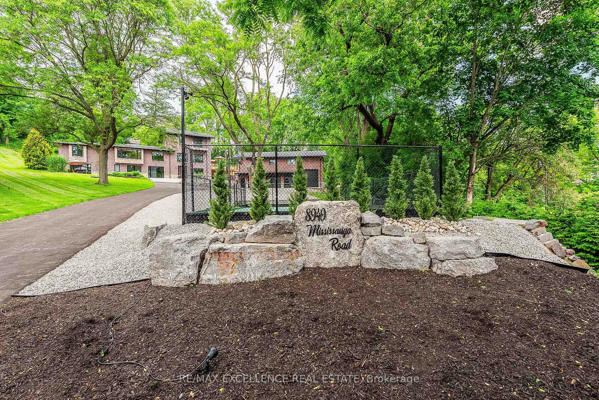 Photo 4 of 8949 Mississauga Road, Brampton, Credit Valley — HOMEH