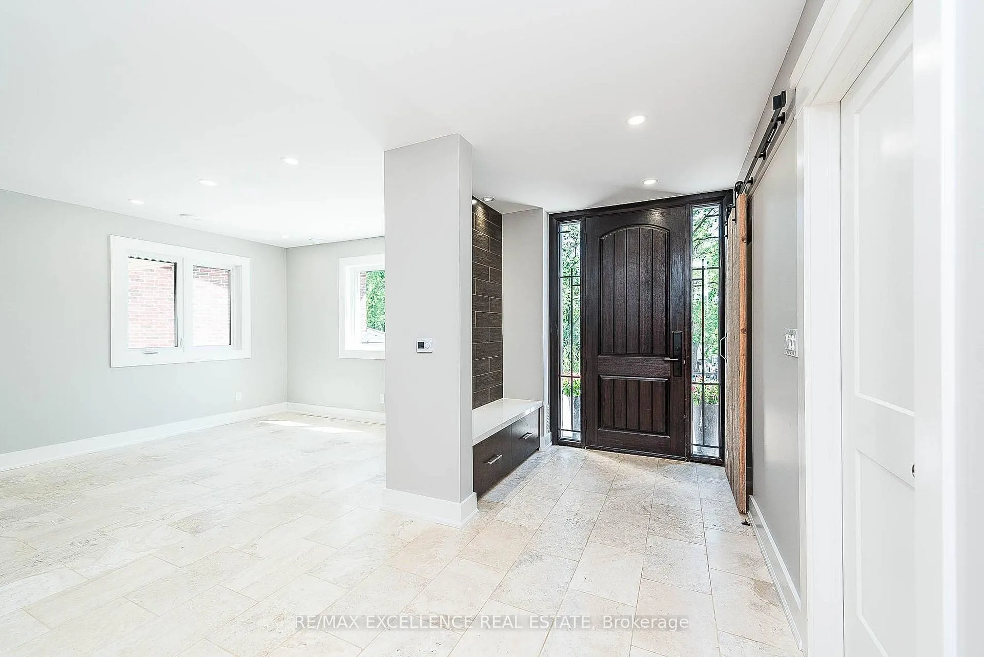 Photo 5 of 8949 Mississauga Road, Brampton, Credit Valley — HOMEH