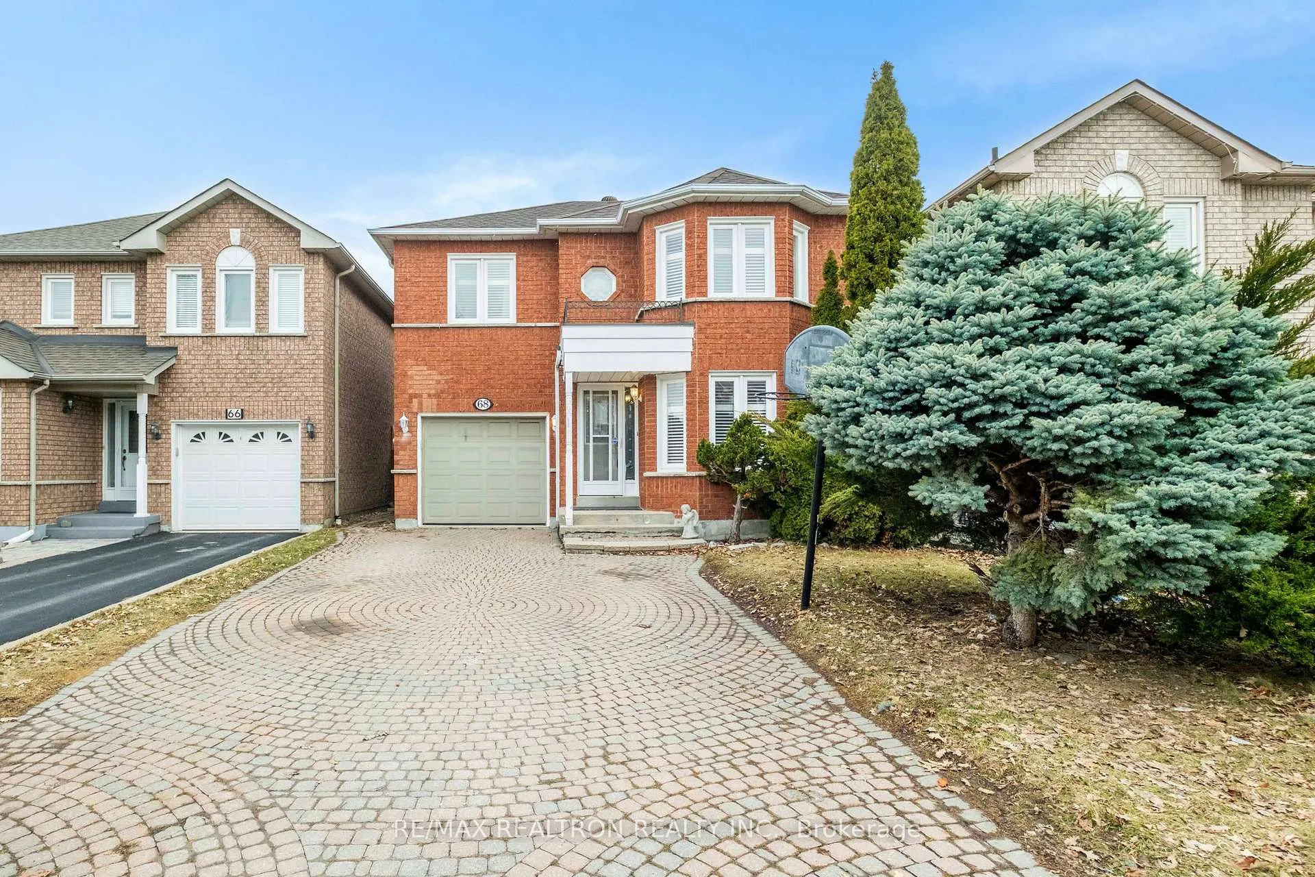 Photo 1 of 68 Lavender Place, Vaughan, East Woodbridge — HOMEH