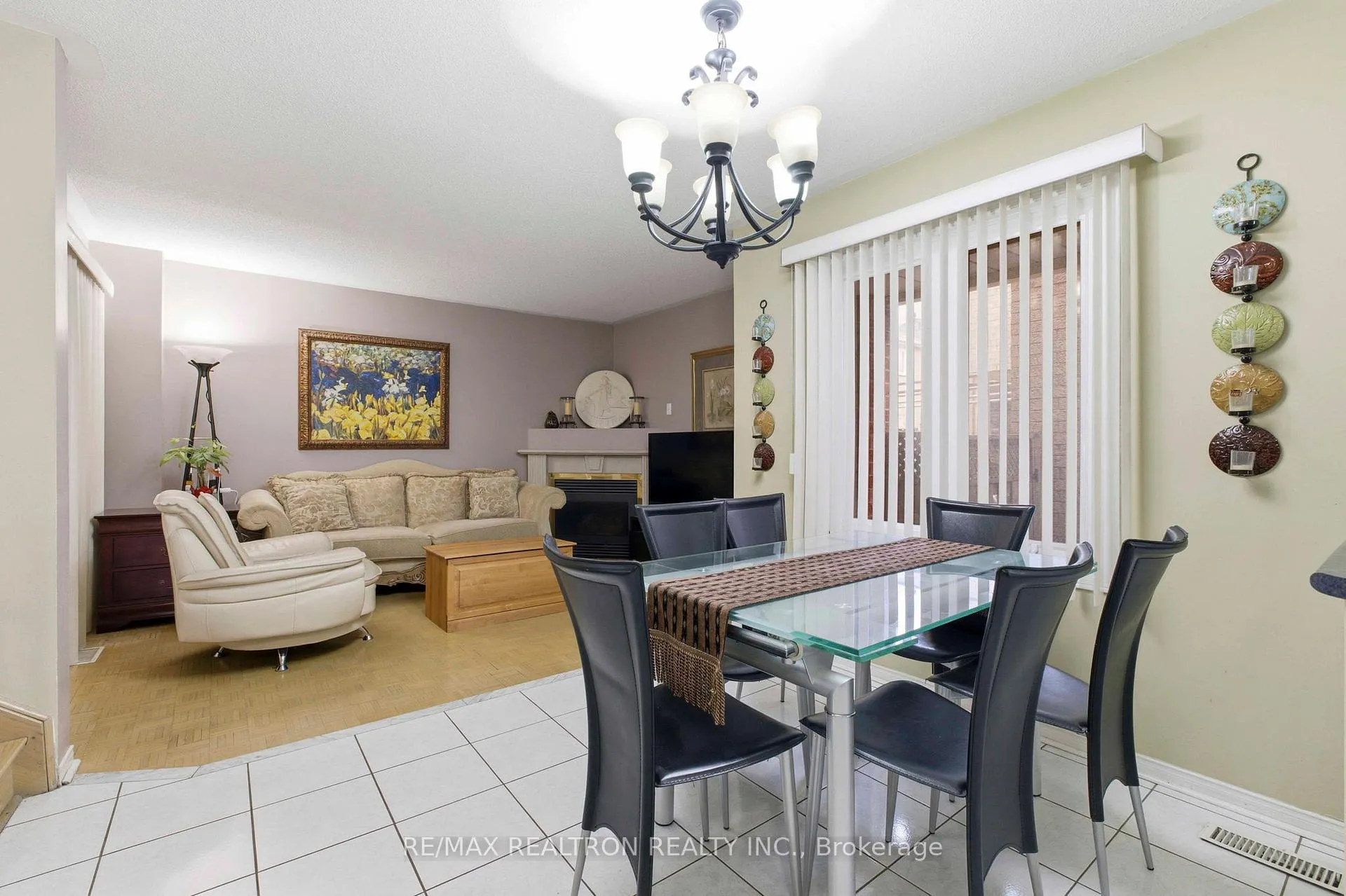 Photo 8 of 68 Lavender Place, Vaughan, East Woodbridge — HOMEH