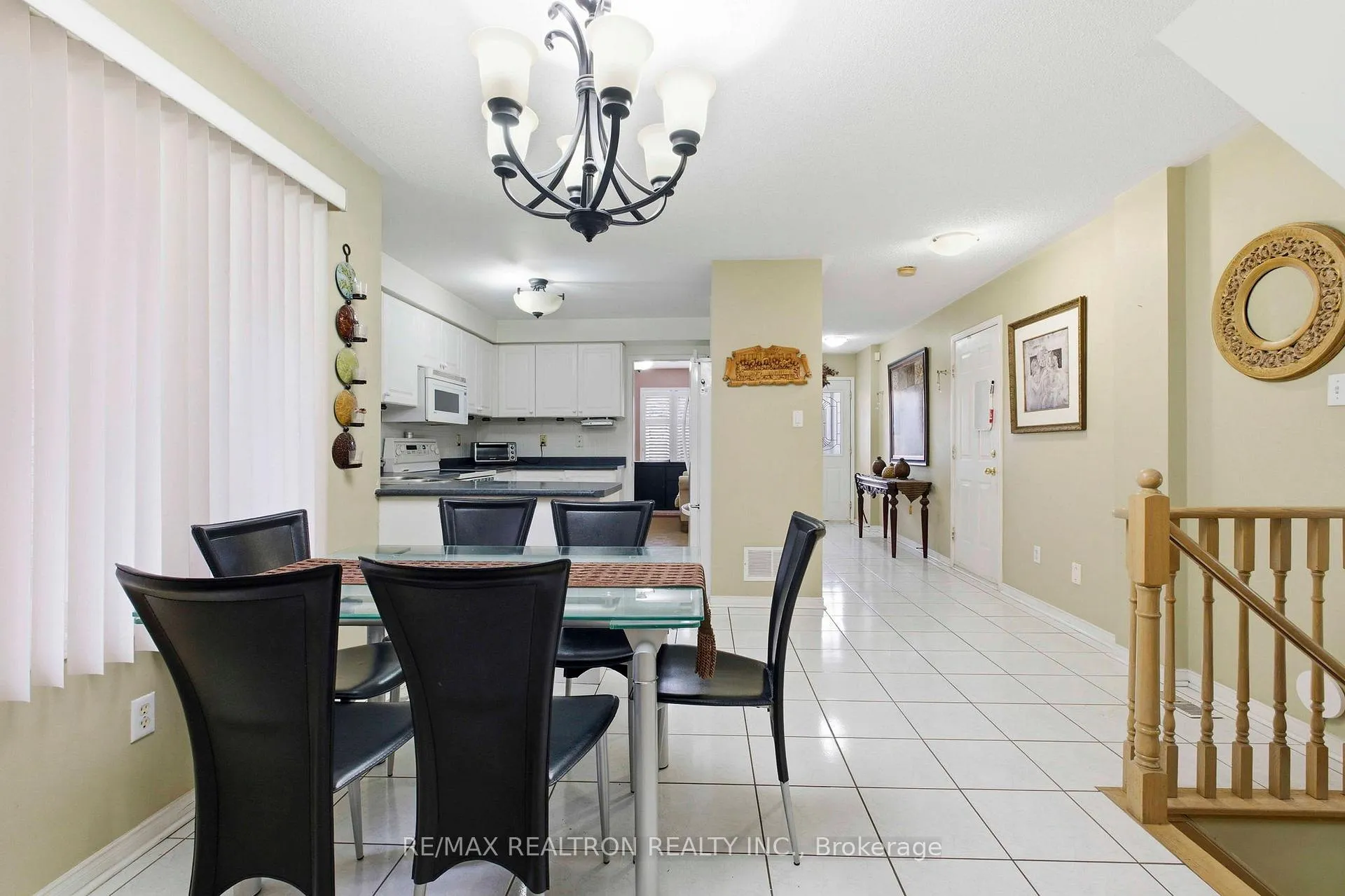 Photo 10 of 68 Lavender Place, Vaughan, East Woodbridge — HOMEH