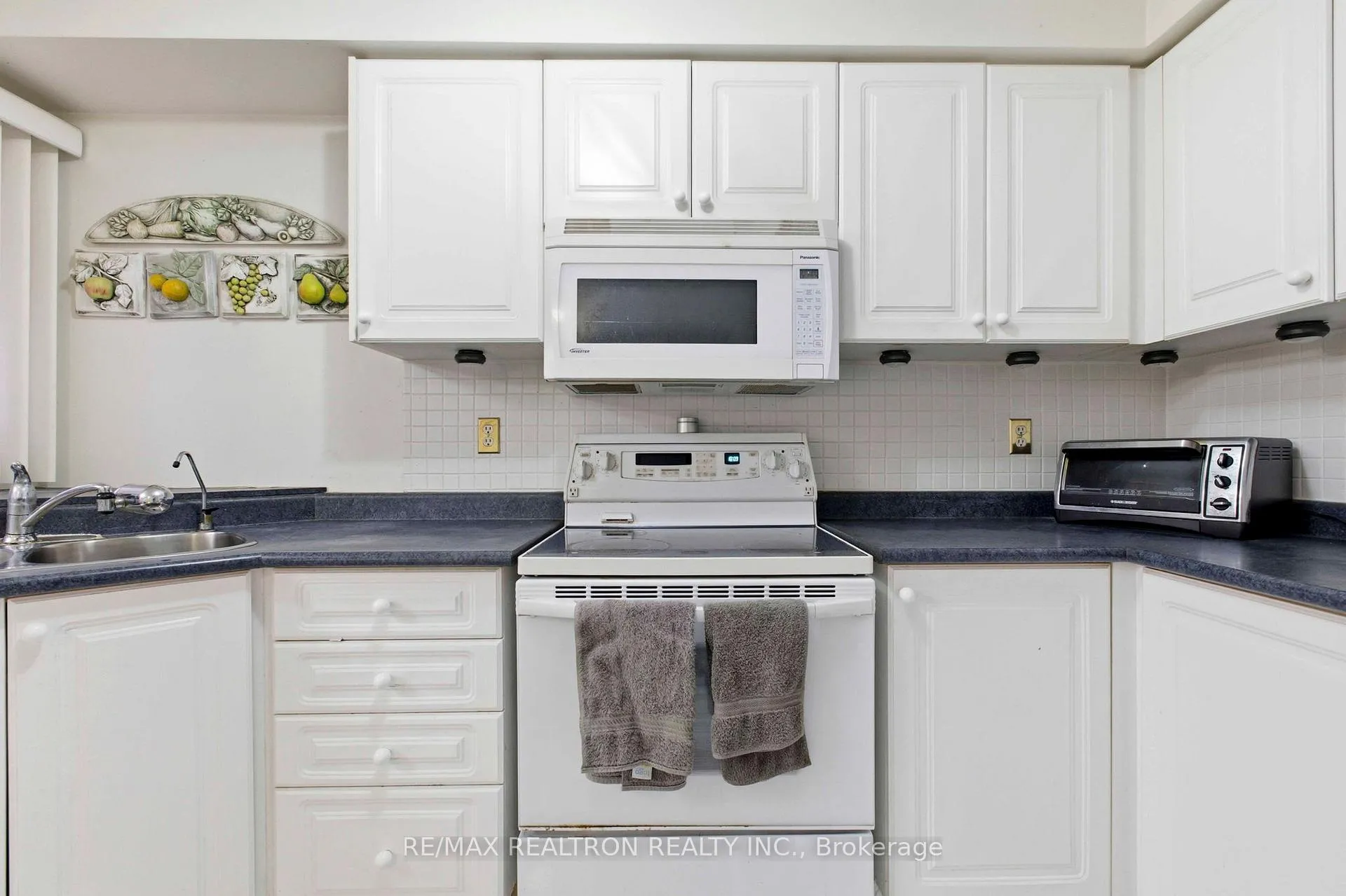 Photo 12 of 68 Lavender Place, Vaughan, East Woodbridge — HOMEH