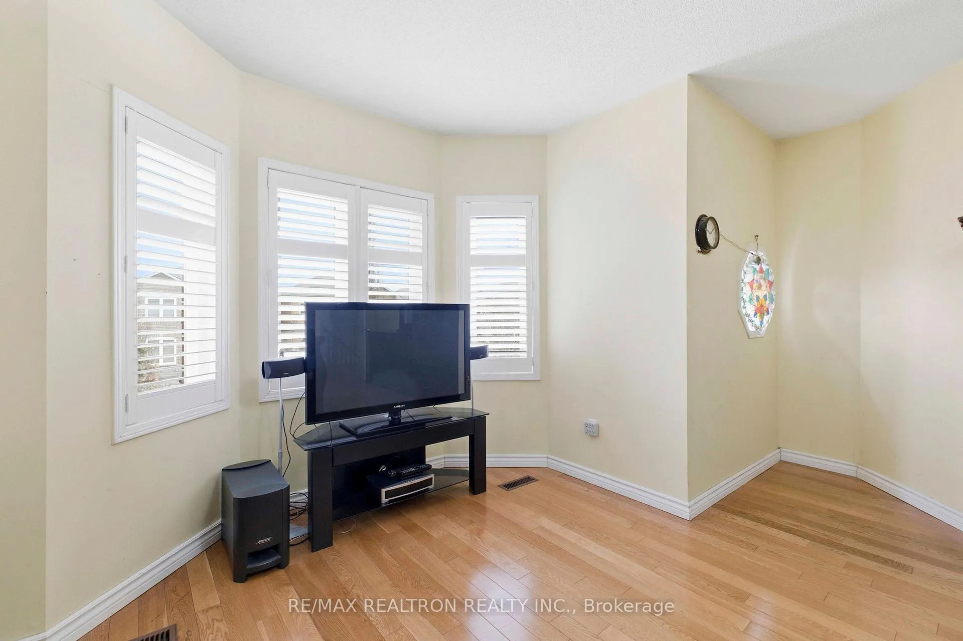 Photo 23 of 68 Lavender Place, Vaughan, East Woodbridge — HOMEH
