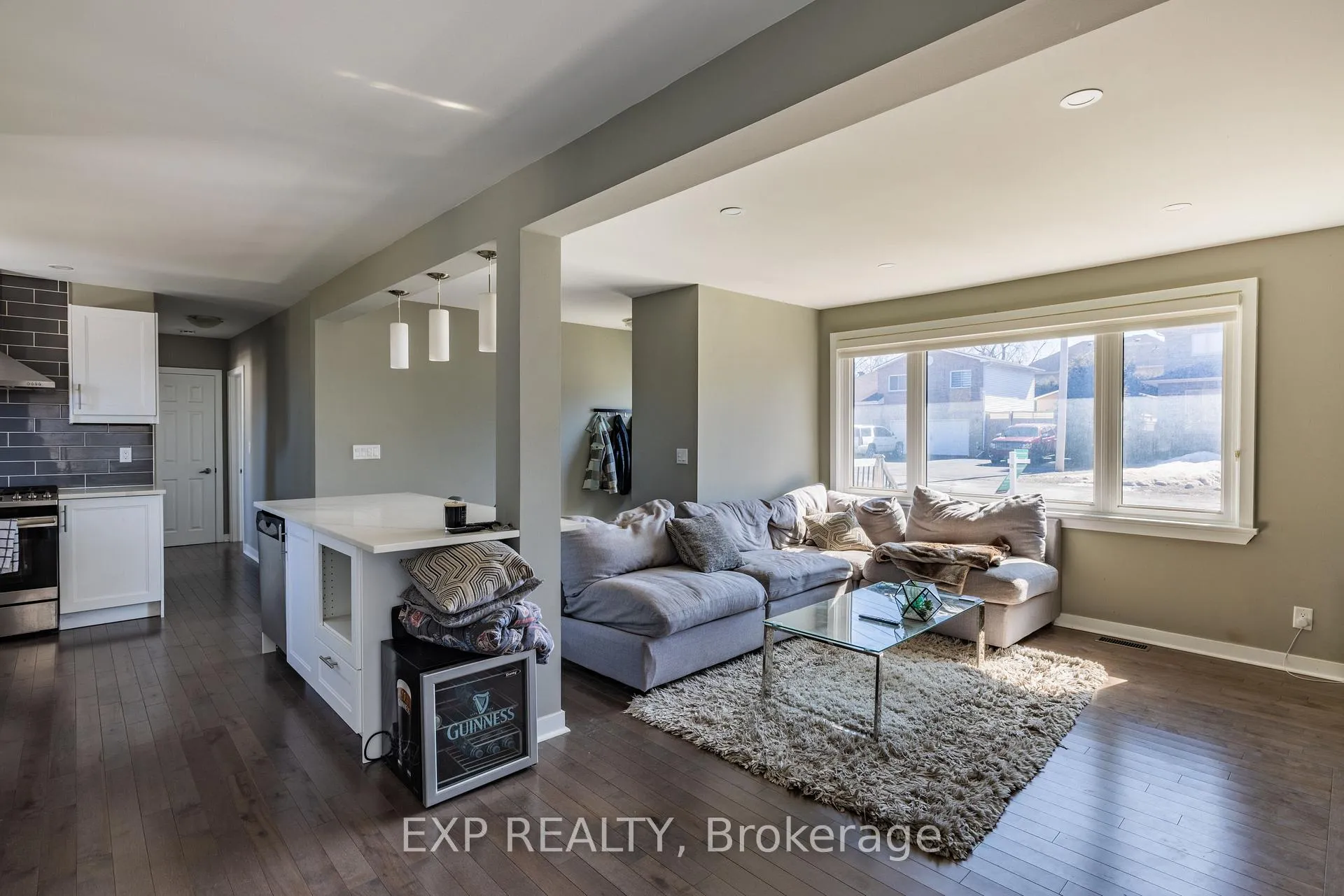 Photo 4 of 35 Withrow Avenue, Ottawa, Meadowlands/St. Claire Gardens — HOMEH