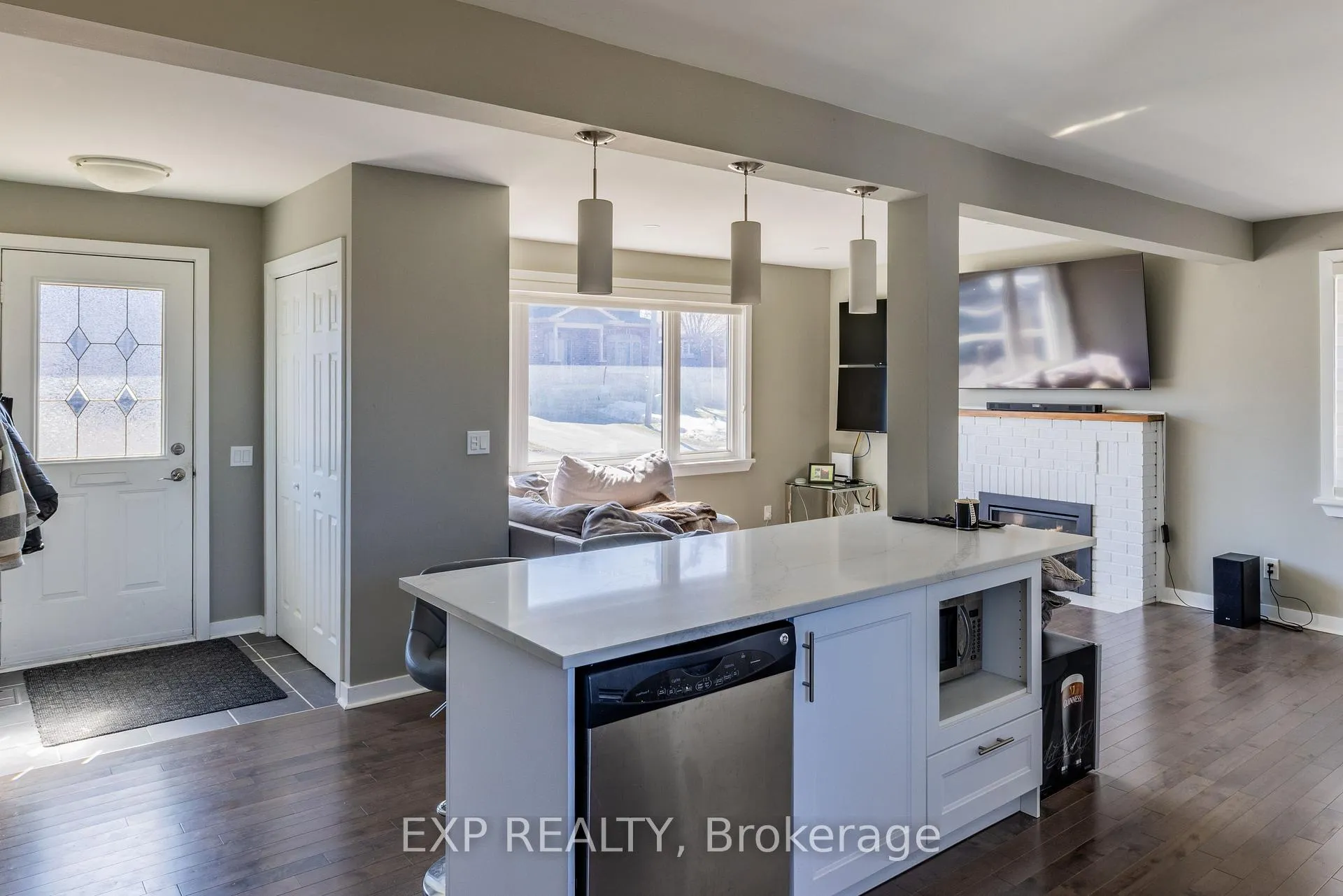 Photo 7 of 35 Withrow Avenue, Ottawa, Meadowlands/St. Claire Gardens — HOMEH