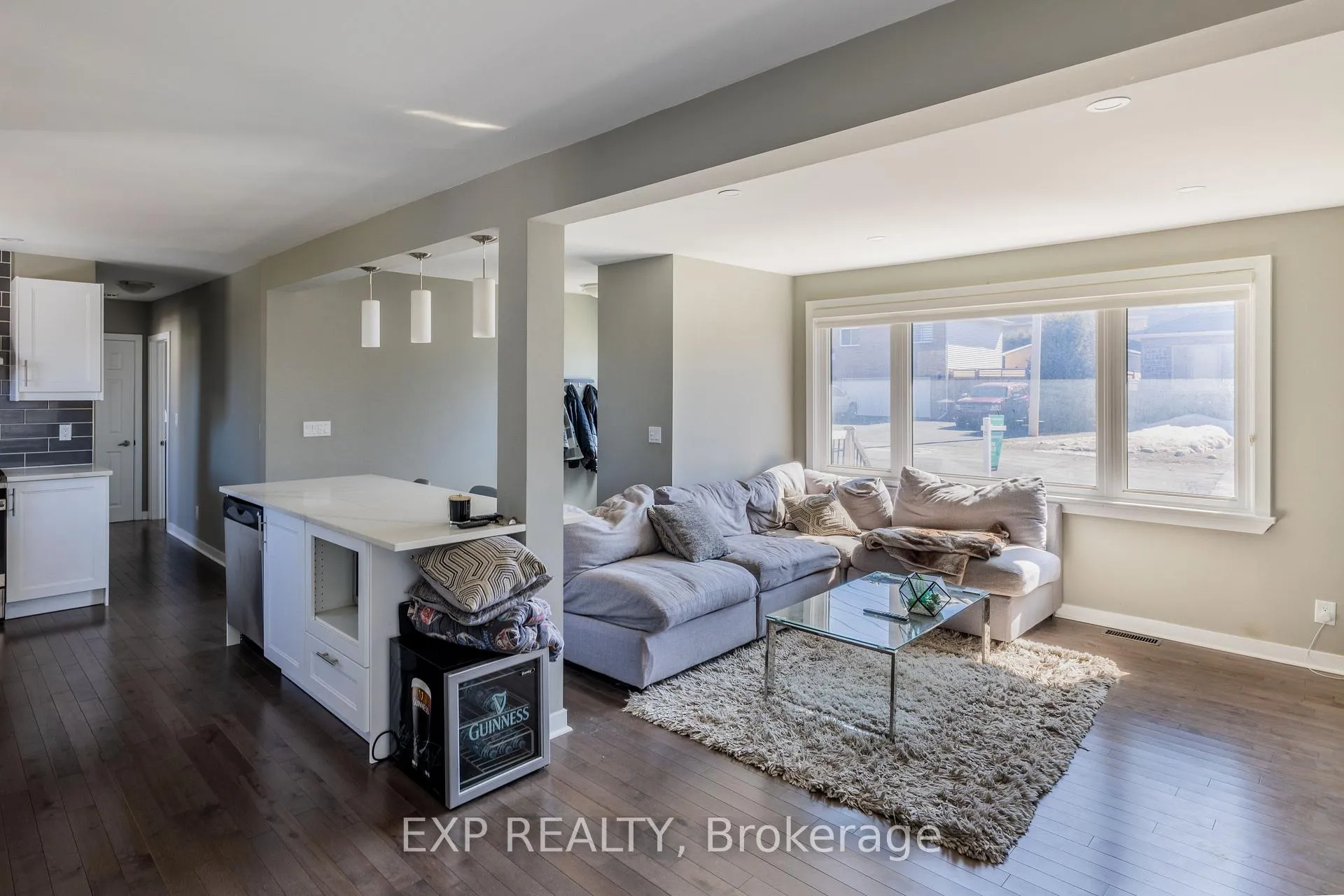 Photo 9 of 35 Withrow Avenue, Ottawa, Meadowlands/St. Claire Gardens — HOMEH
