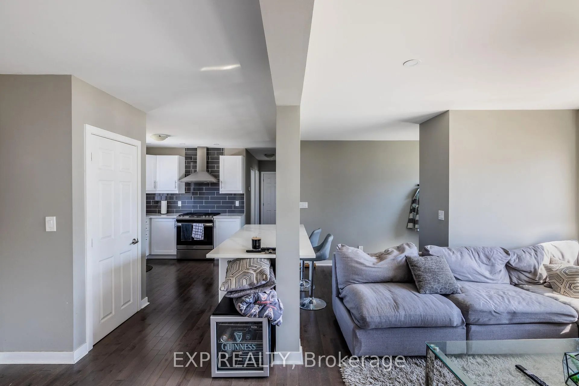 Photo 10 of 35 Withrow Avenue, Ottawa, Meadowlands/St. Claire Gardens — HOMEH